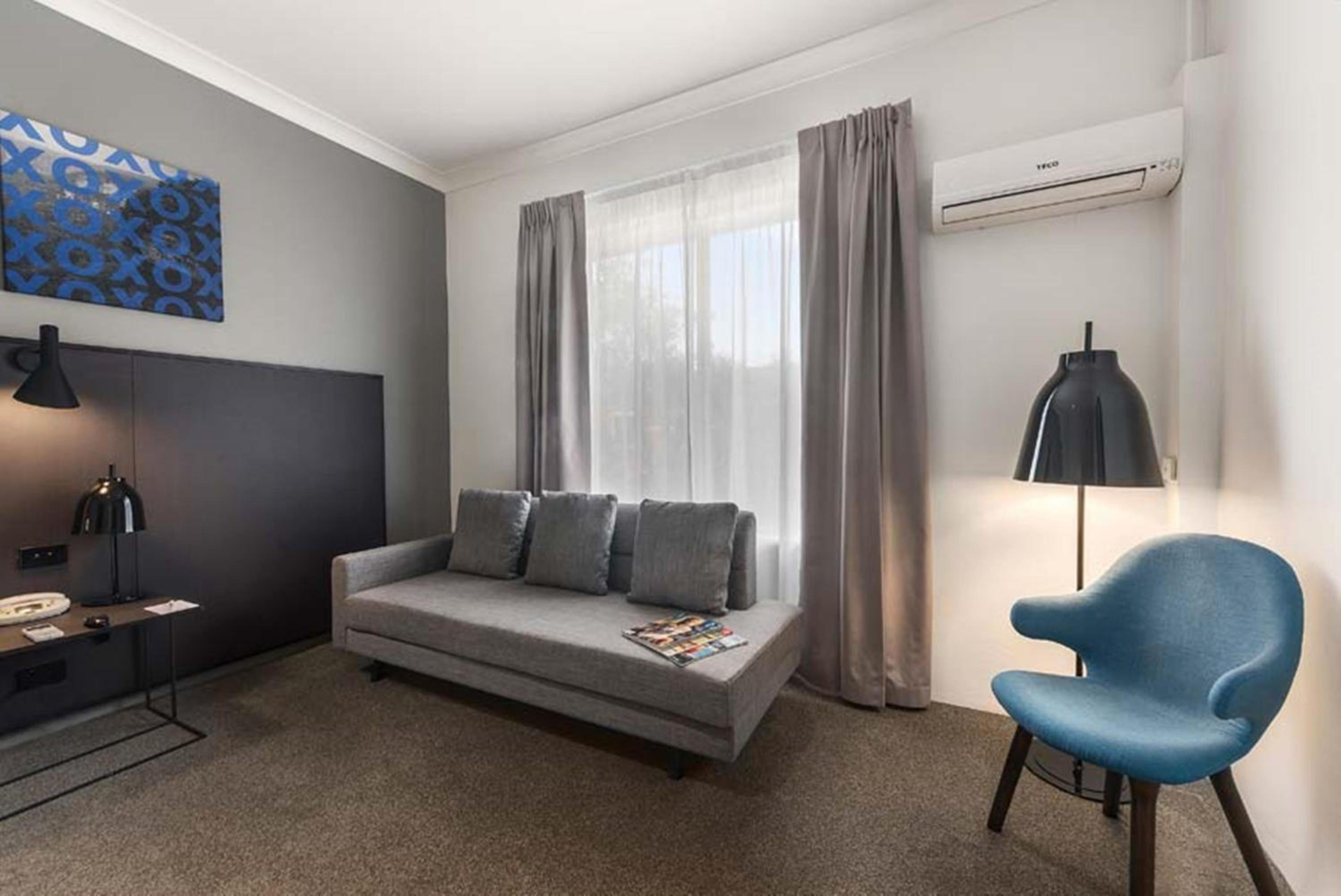 Silkari Urban CKS Sydney Airport Hotel-1