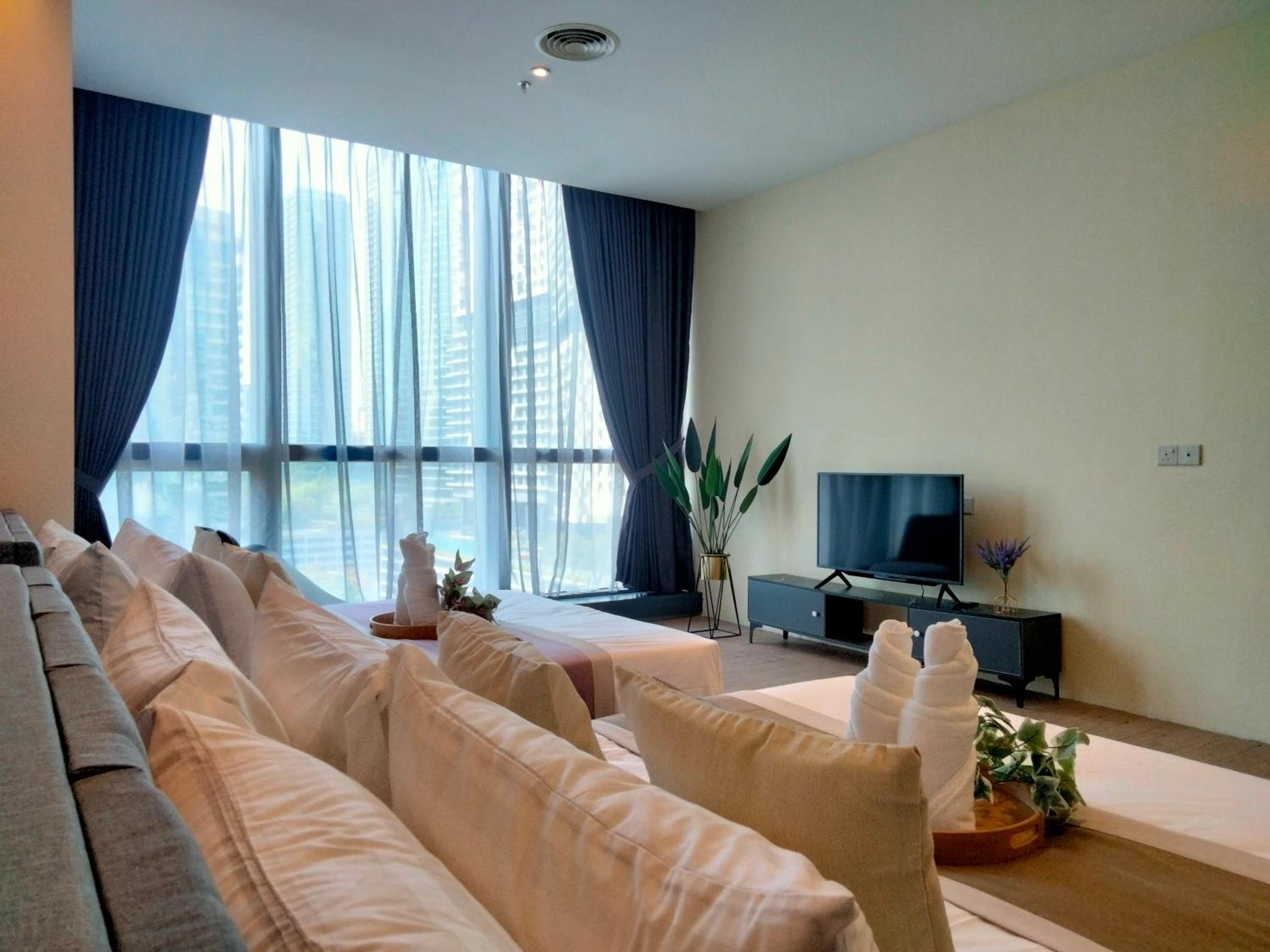 Bangsar Trade Center Studio 4pax I HomeBrickz