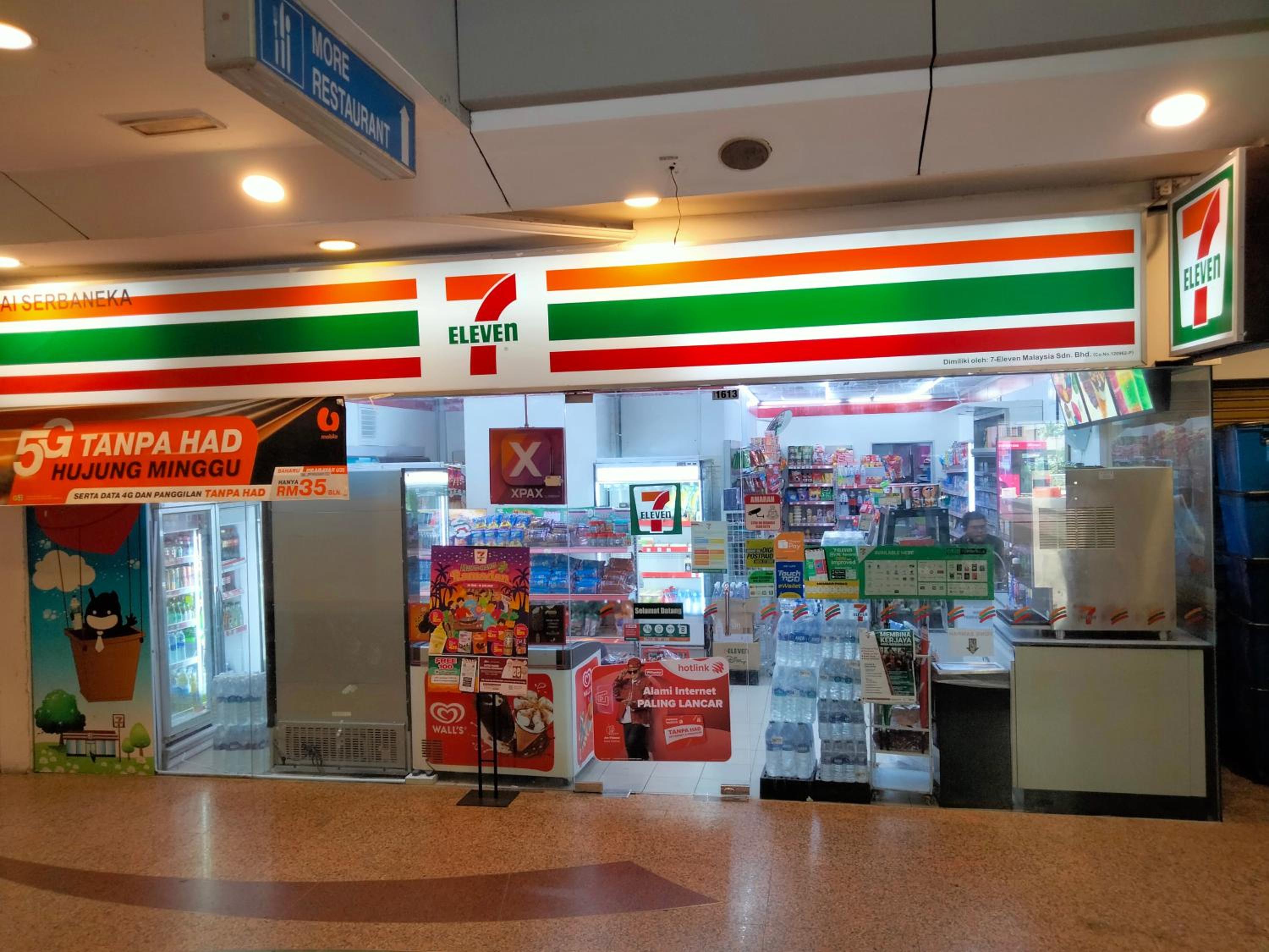 Bangsar Trade Center Studio 4pax I HomeBrickz