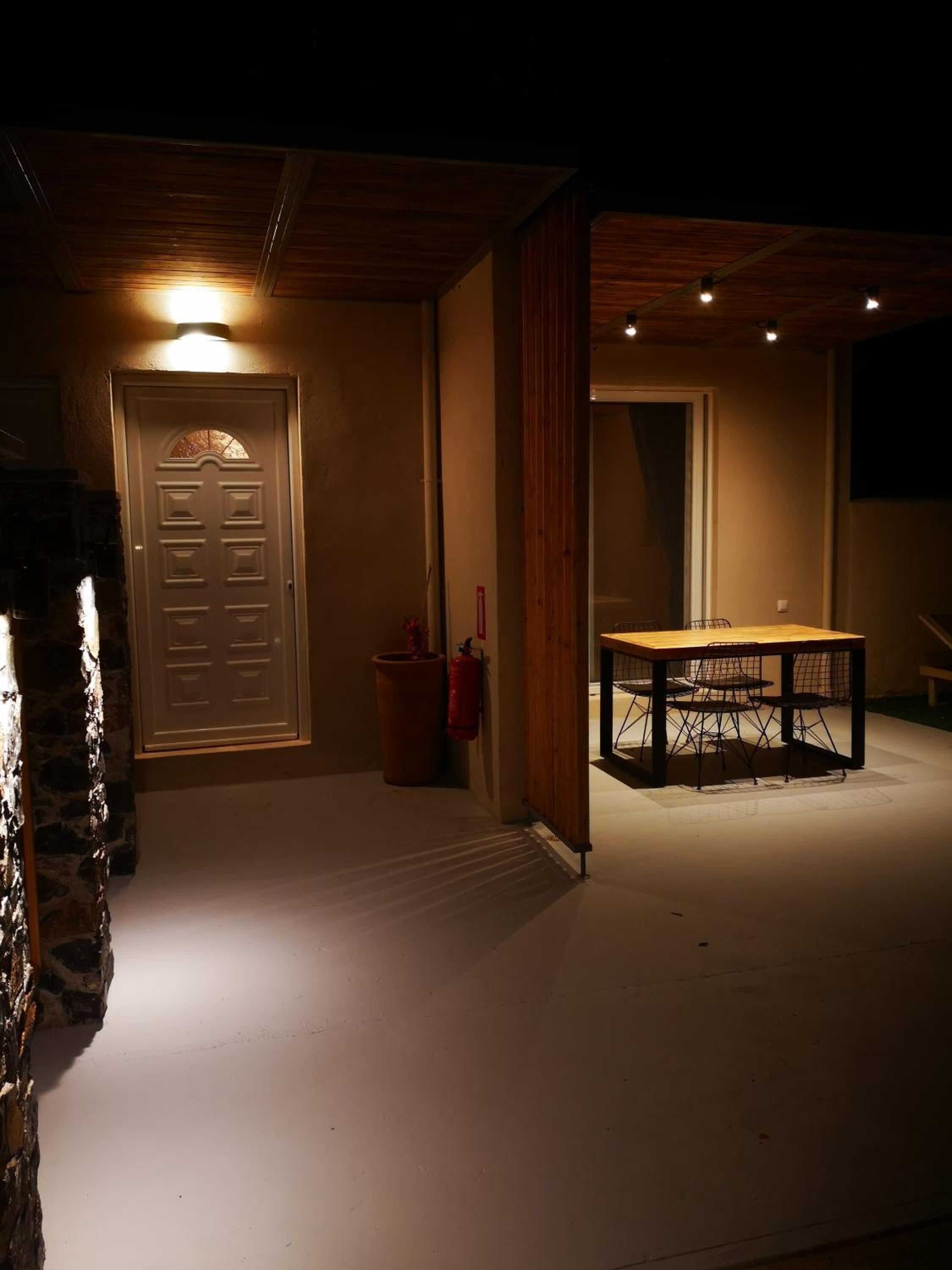 Gratelia Studio Damnoni view 3