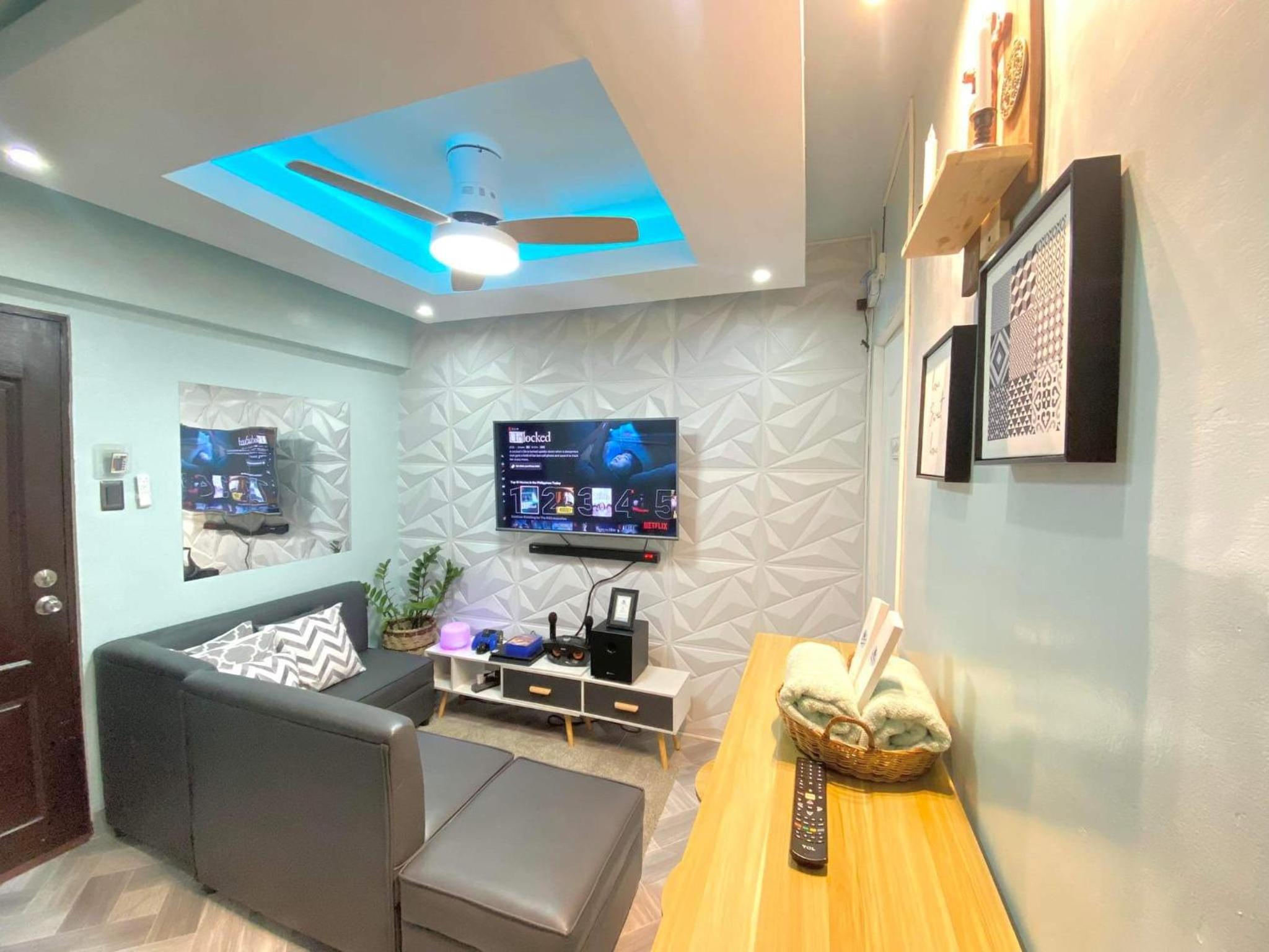 The PAD Staycation 2BR Condo with PS4, Netflix, WIFI