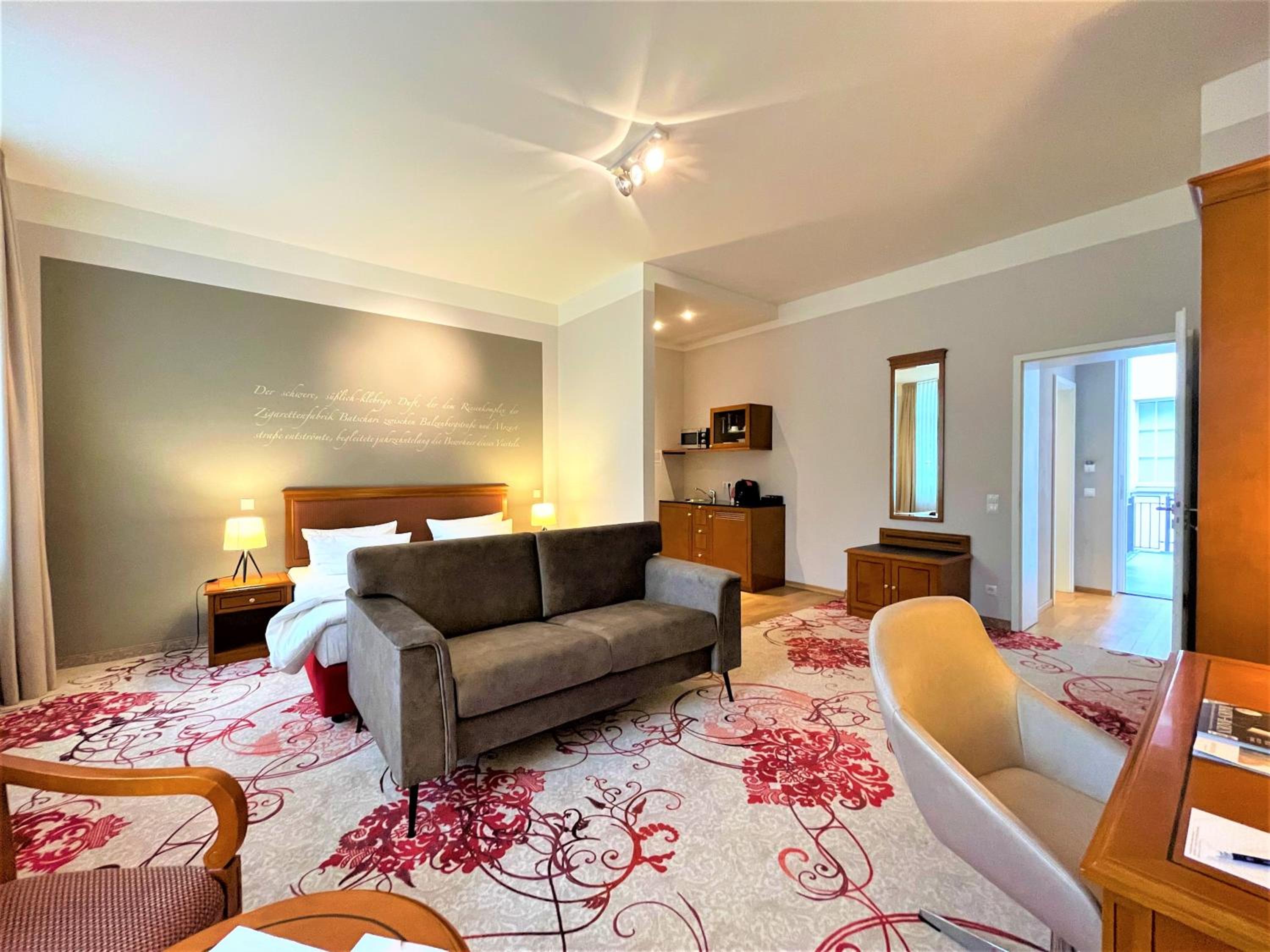 LIKESTAY Premium Baden-Baden - ehemals Batschari Palais — photo 51