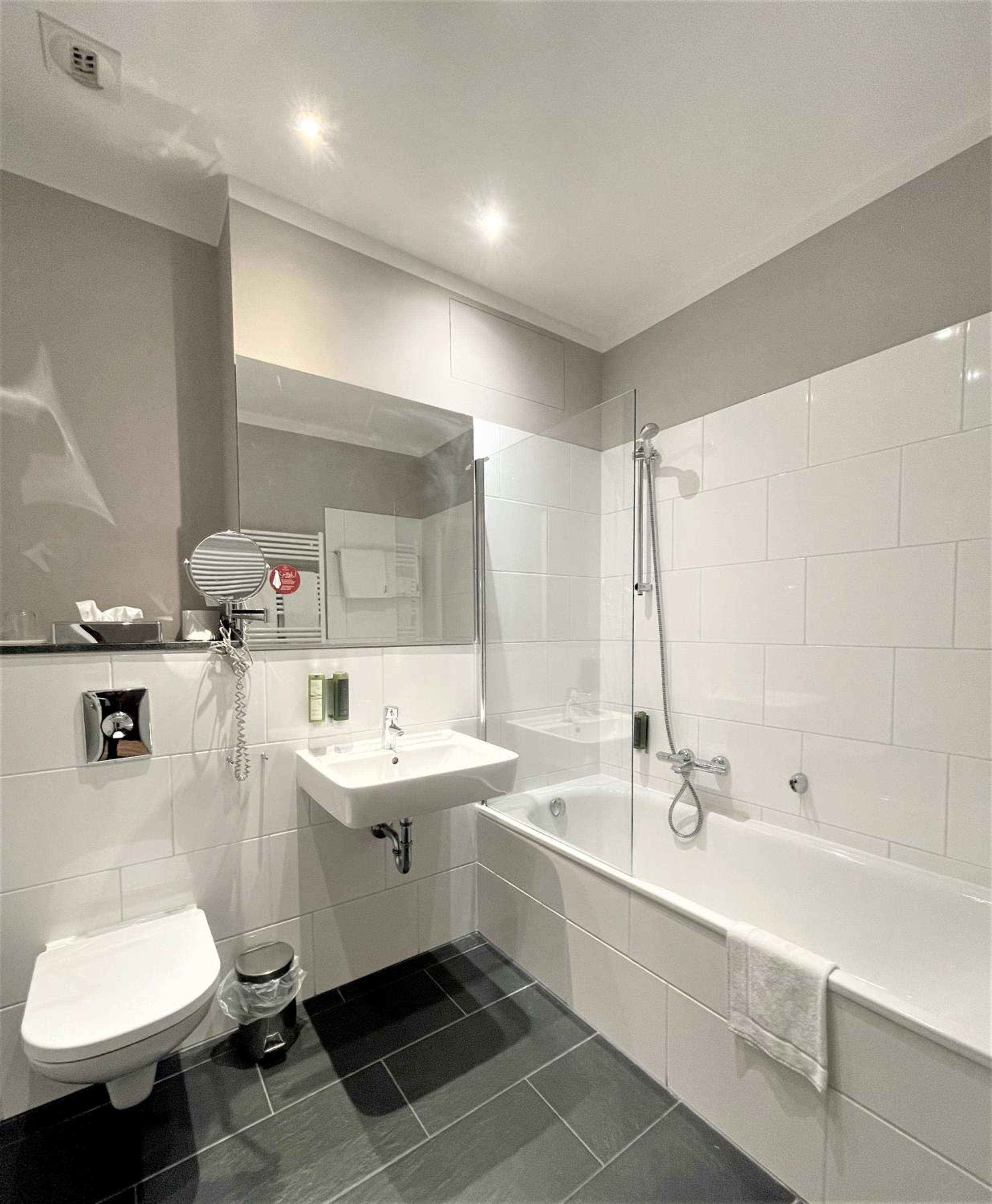 LIKESTAY Premium Baden-Baden - ehemals Batschari Palais — photo 52