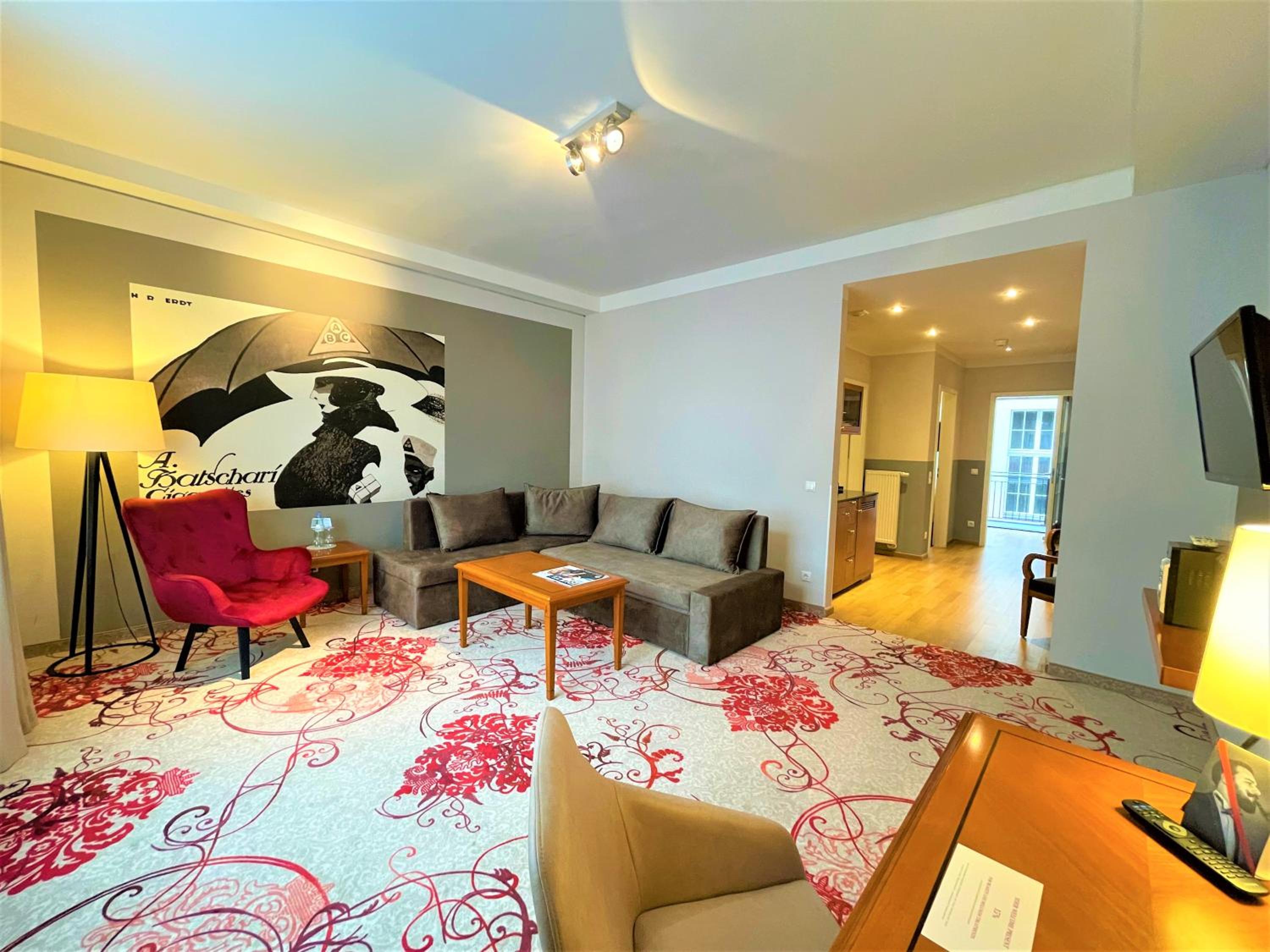 LIKESTAY Premium Baden-Baden - ehemals Batschari Palais — photo 57