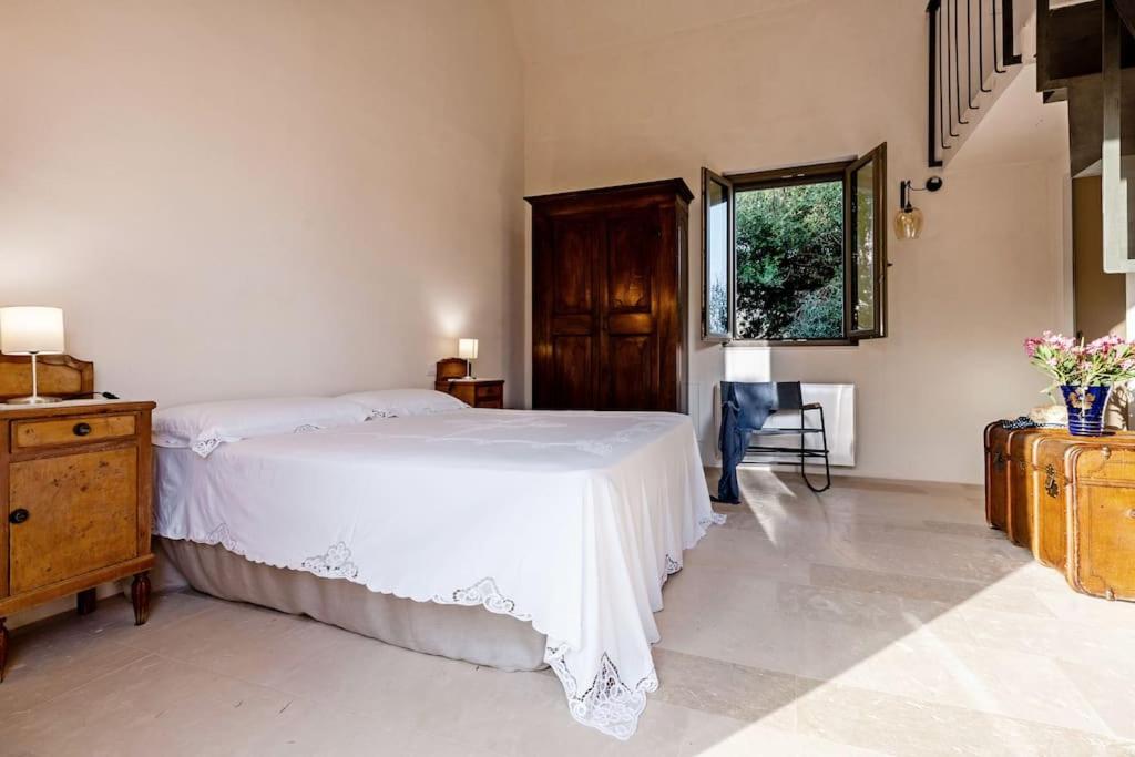 Casale Donna Costanza