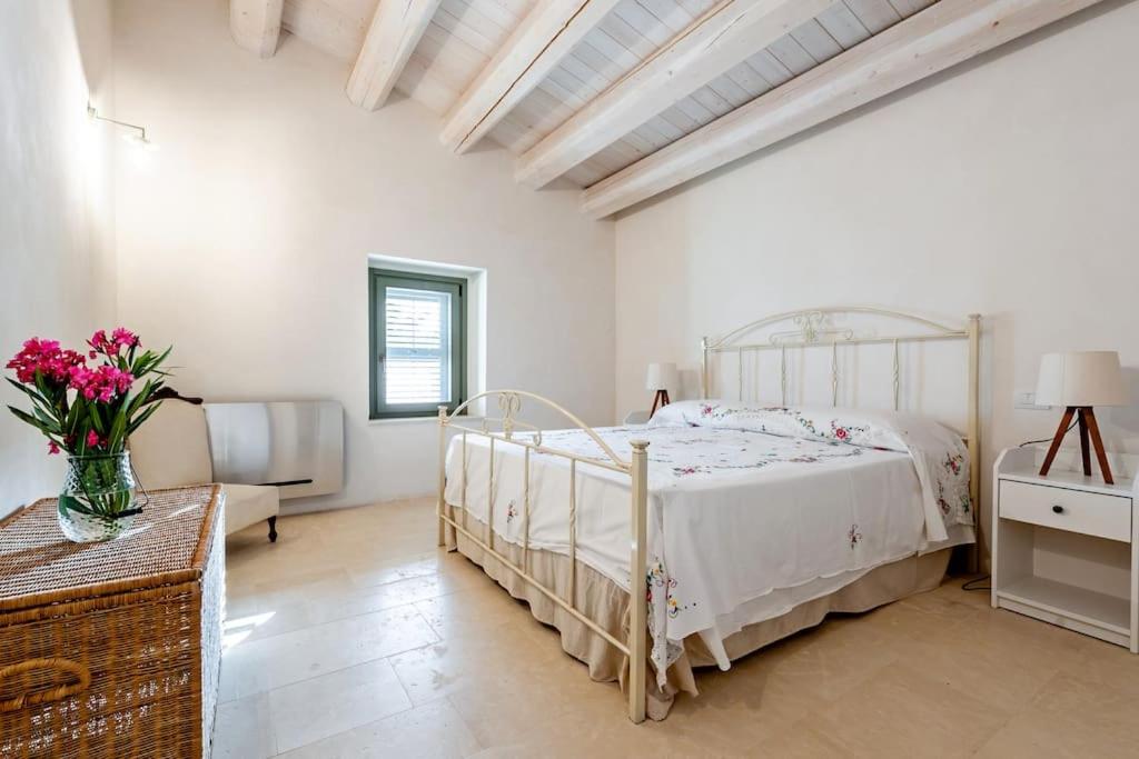 Casale Donna Costanza