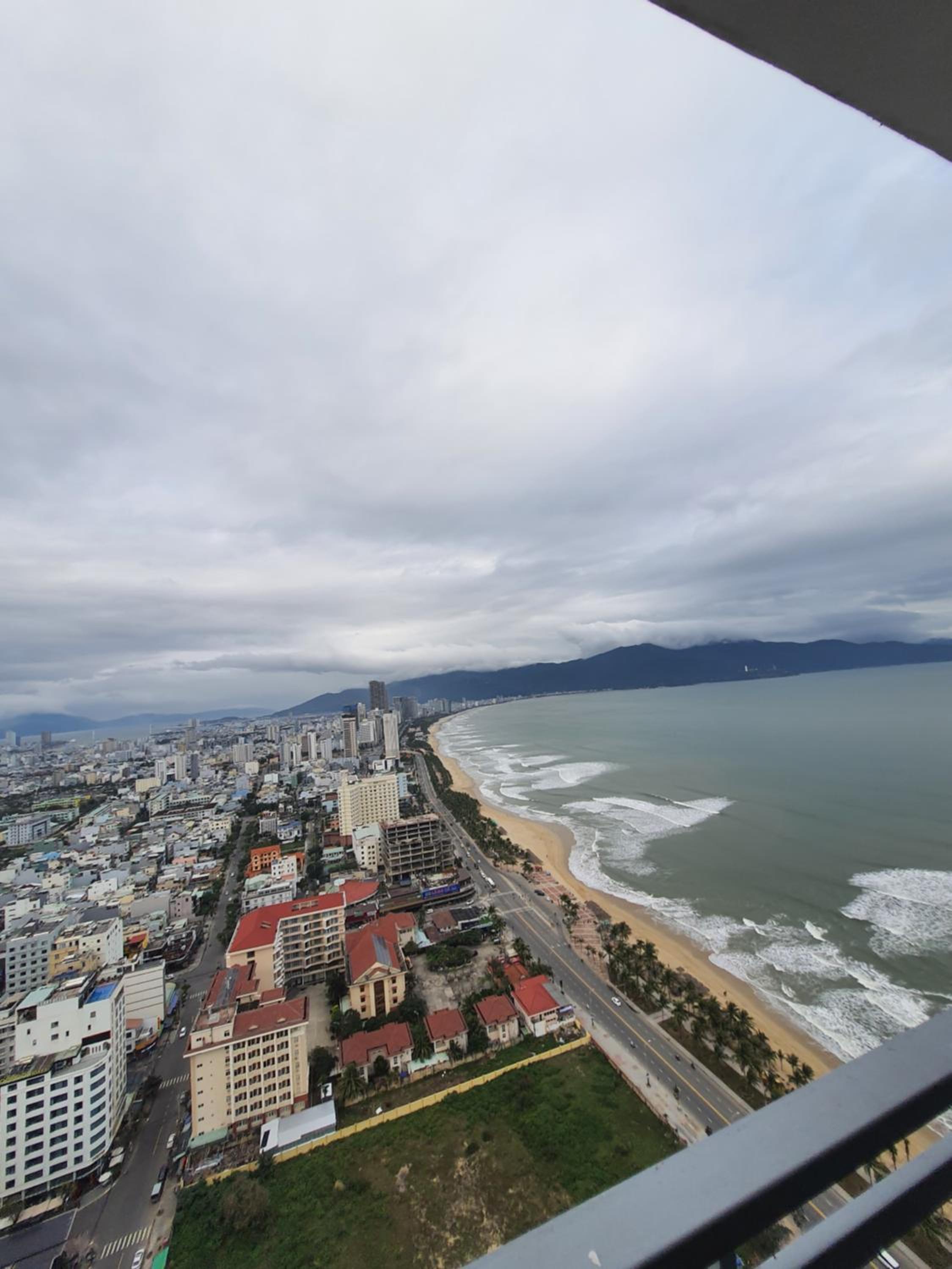 Muong Thanh Da Nang view sea