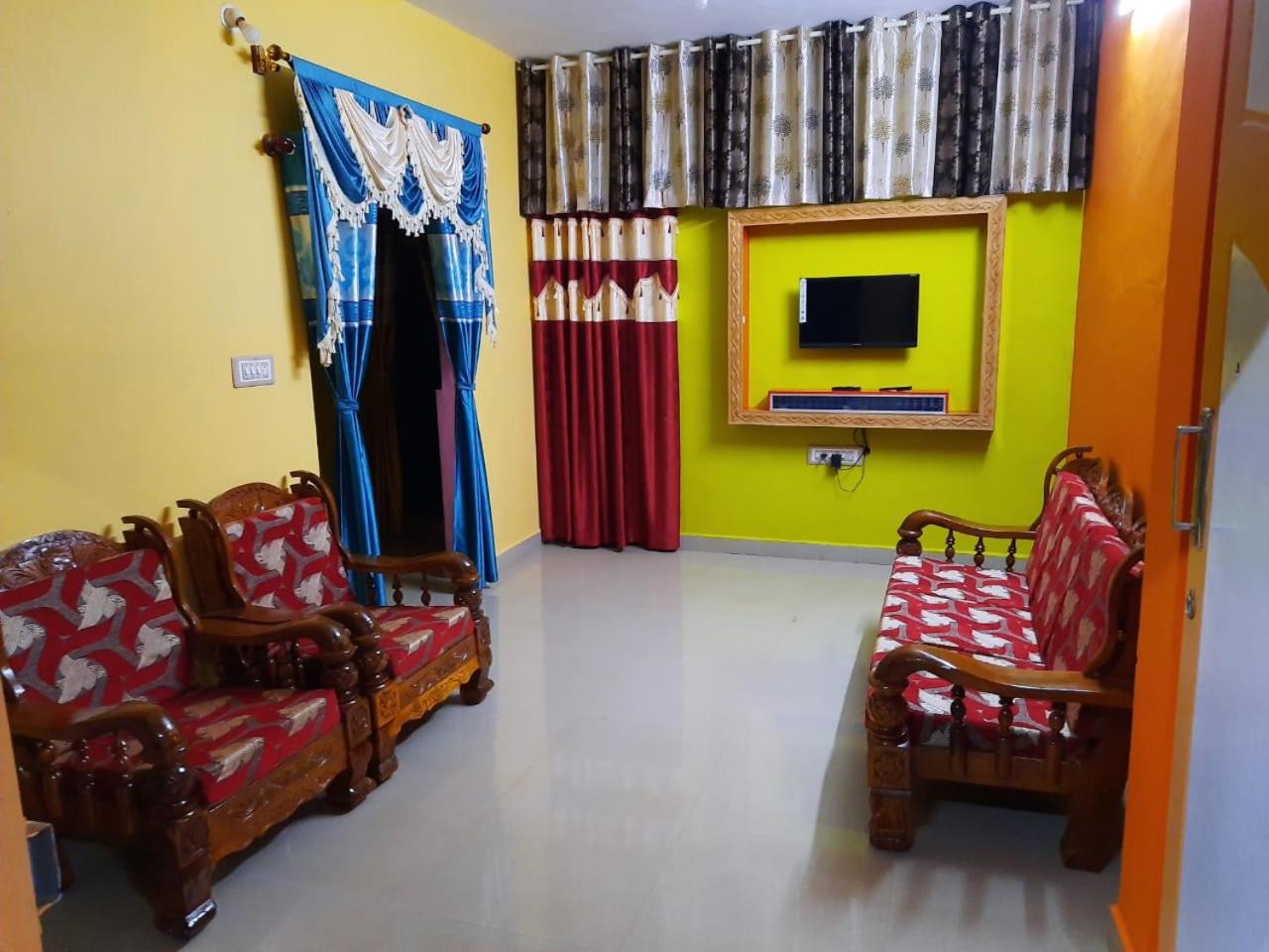 Green Land Estate Homestay 5 Rooms With Garden View