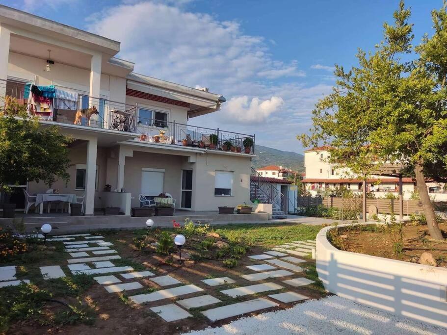 Lovely House by the Sea with Garden and BBQ (A)