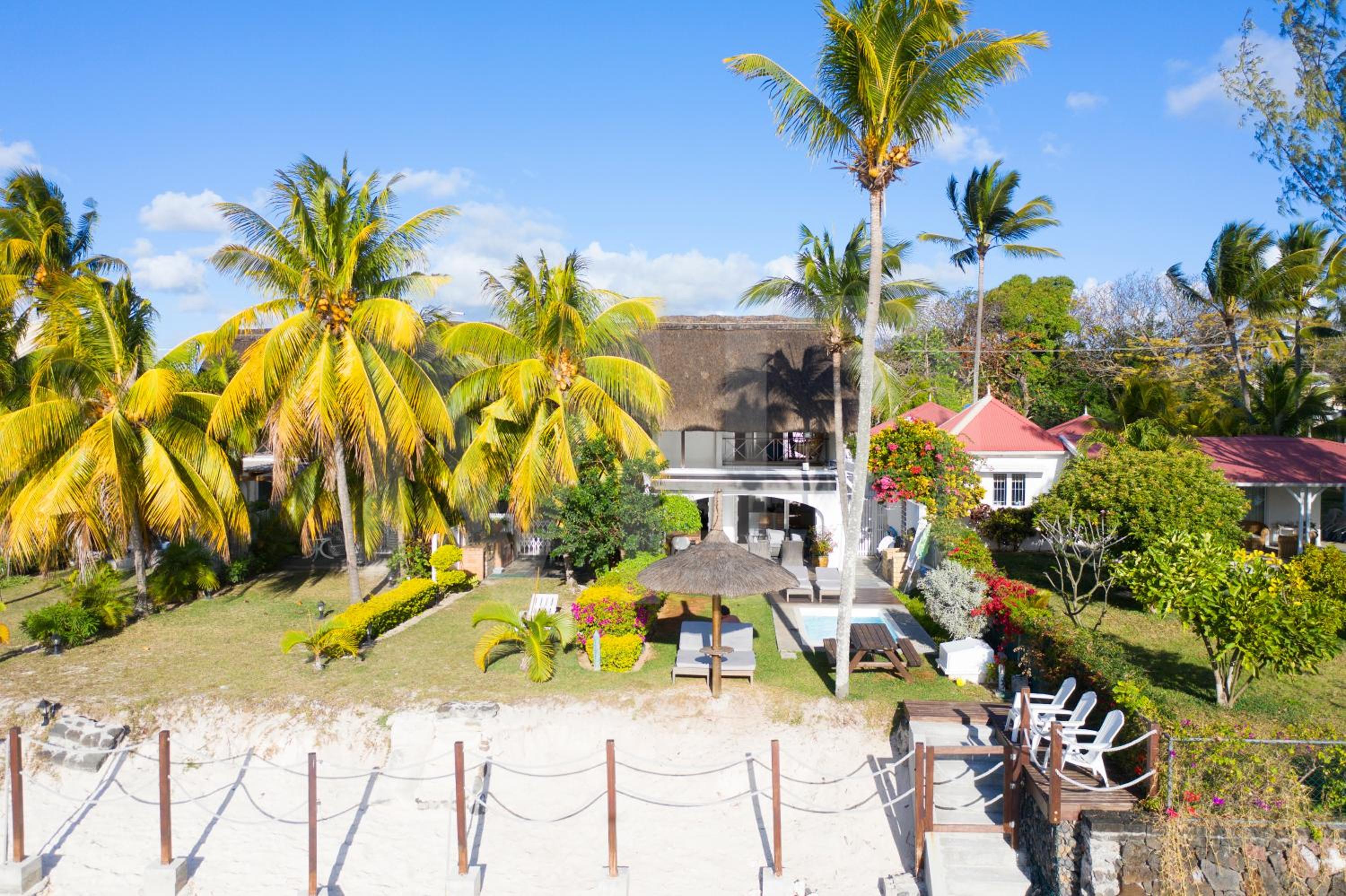 Caro's Beachfront