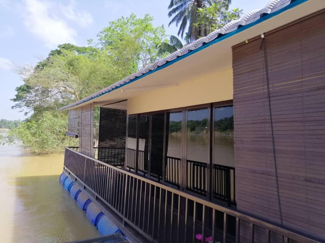 Chalet Terapung Laman Tok Ayah Temerloh photo 1