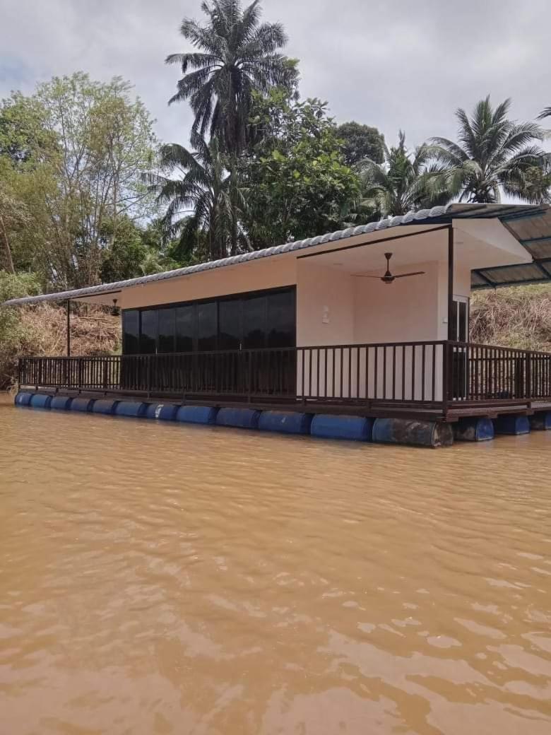 Chalet Terapung Laman Tok Ayah Temerloh photo 7
