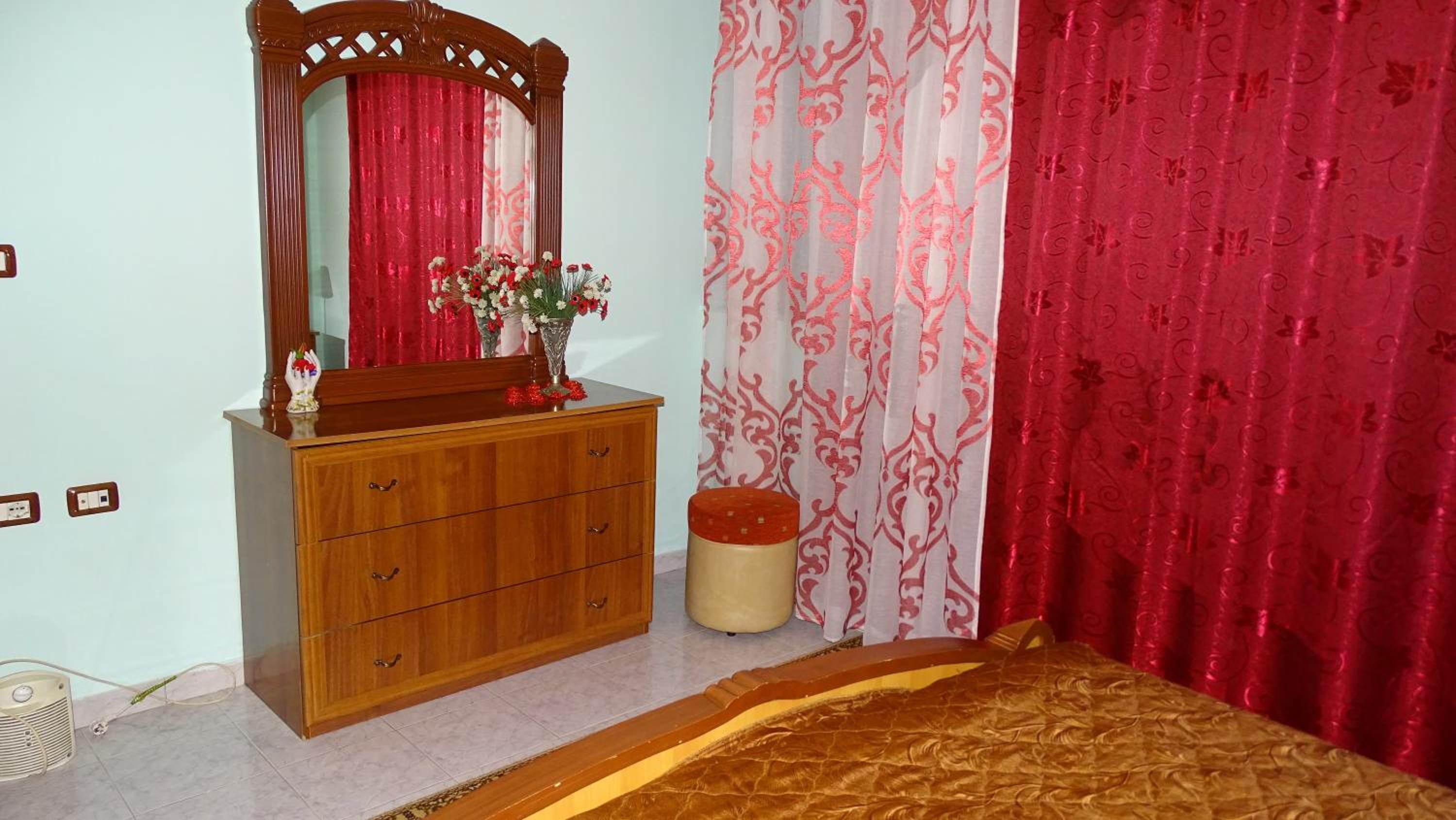 Central Apartments Shoshi
