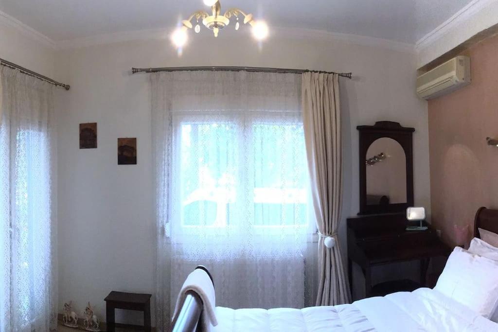 Corner House Volos