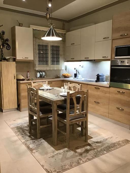 Corner House Volos