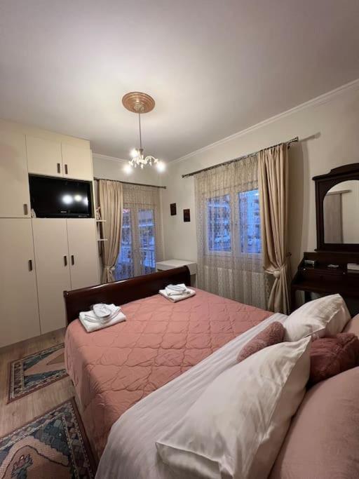 Corner House Volos