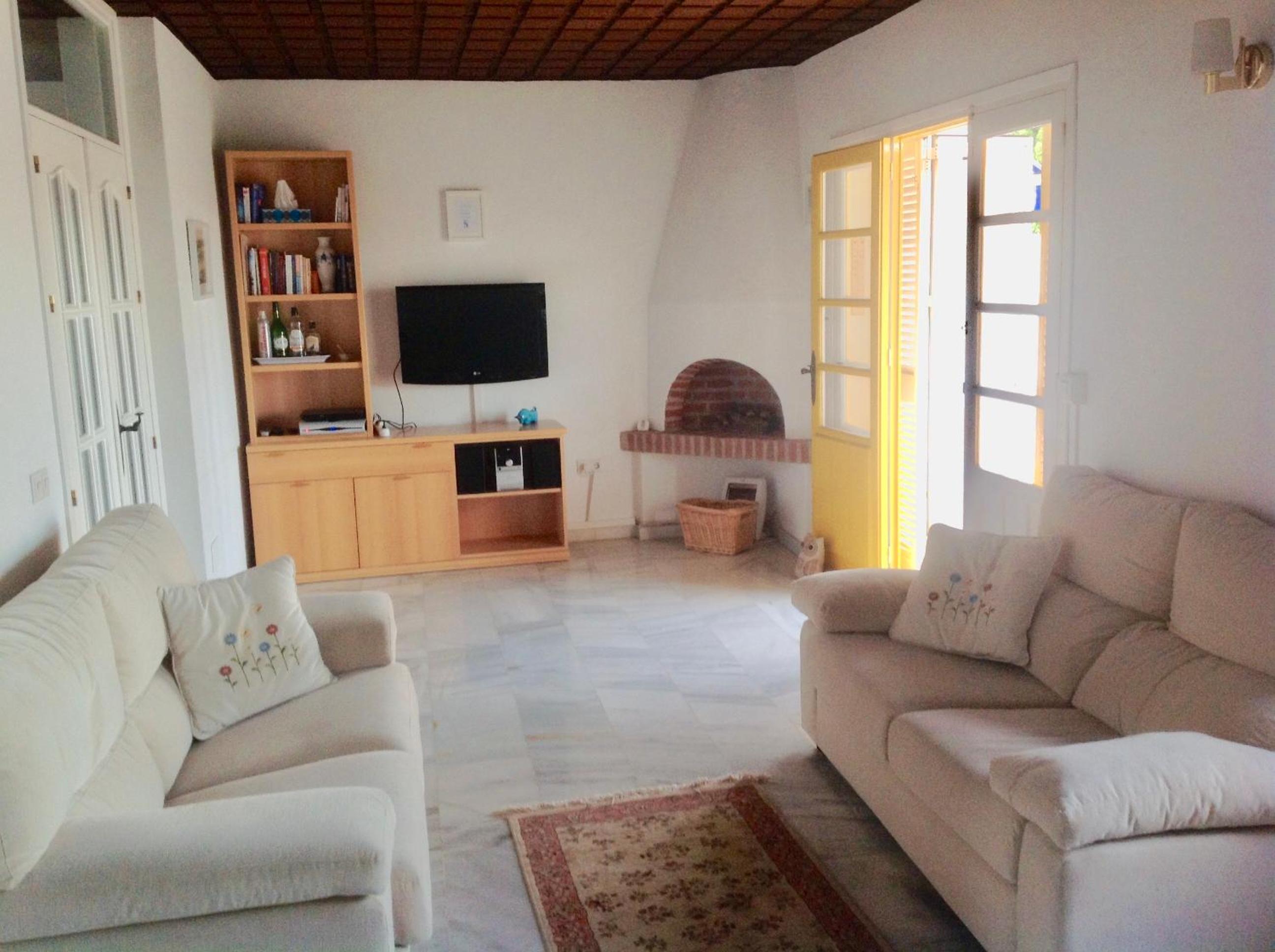 Bright, Airy Home from Home in Mijas Golf