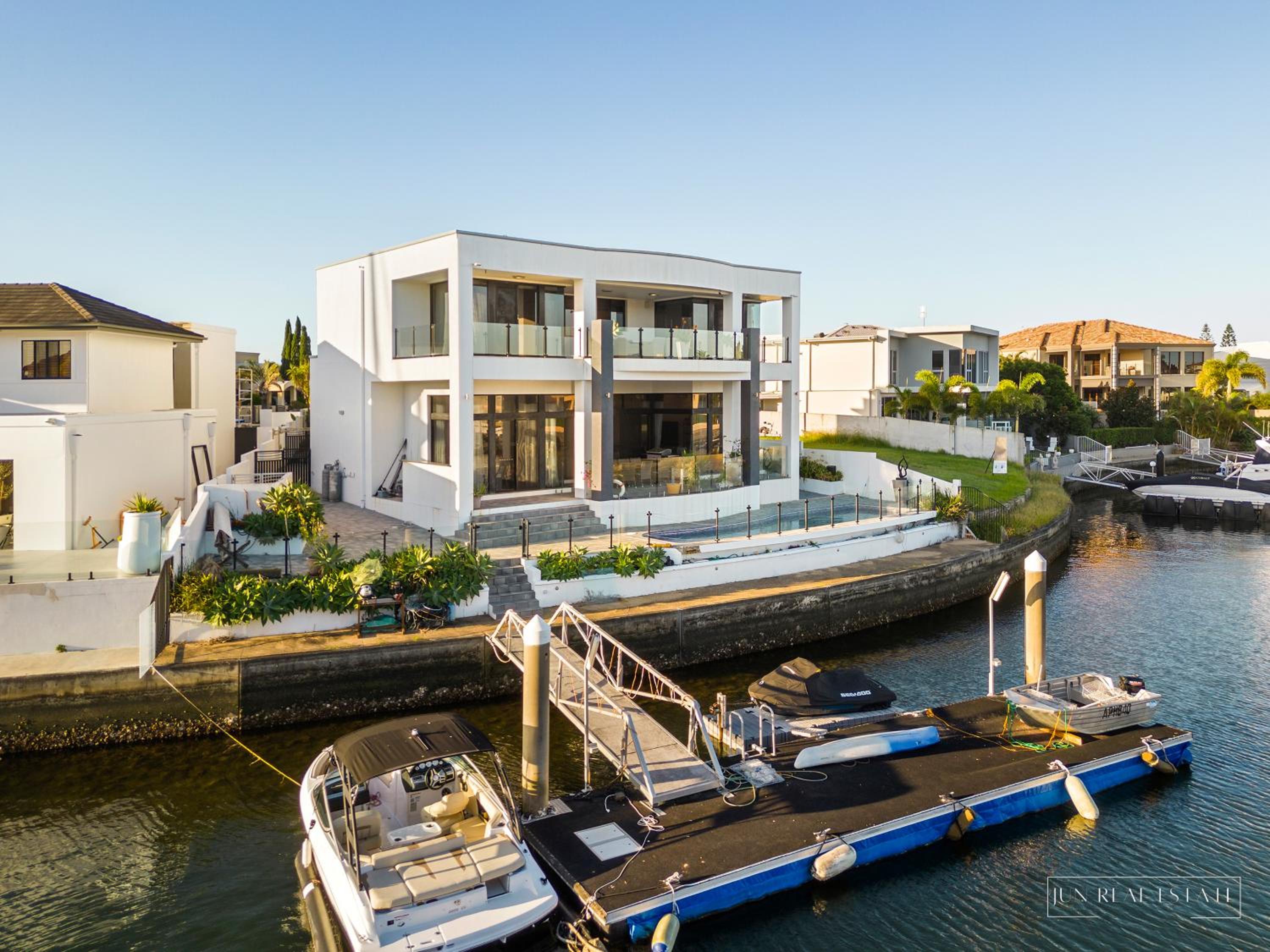 stunning prestige residence