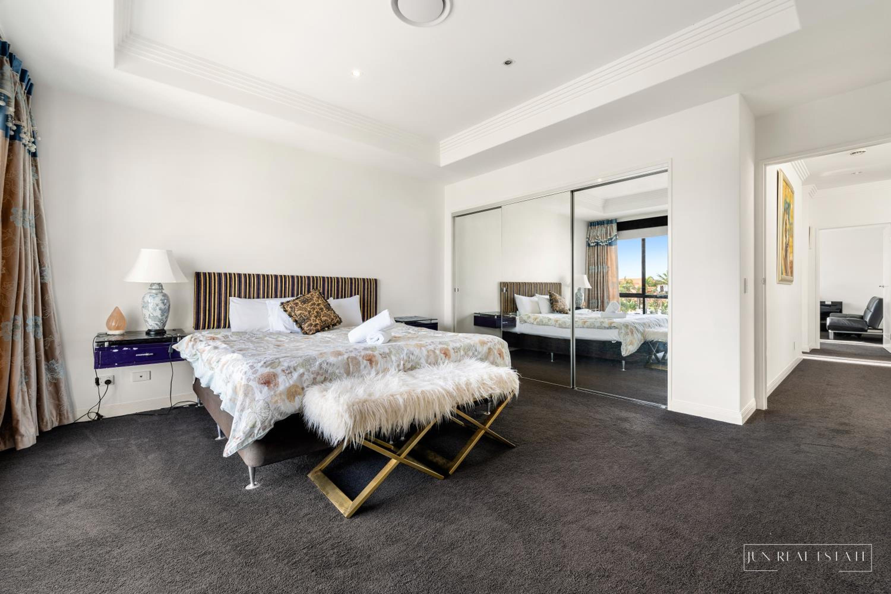 stunning prestige residence
