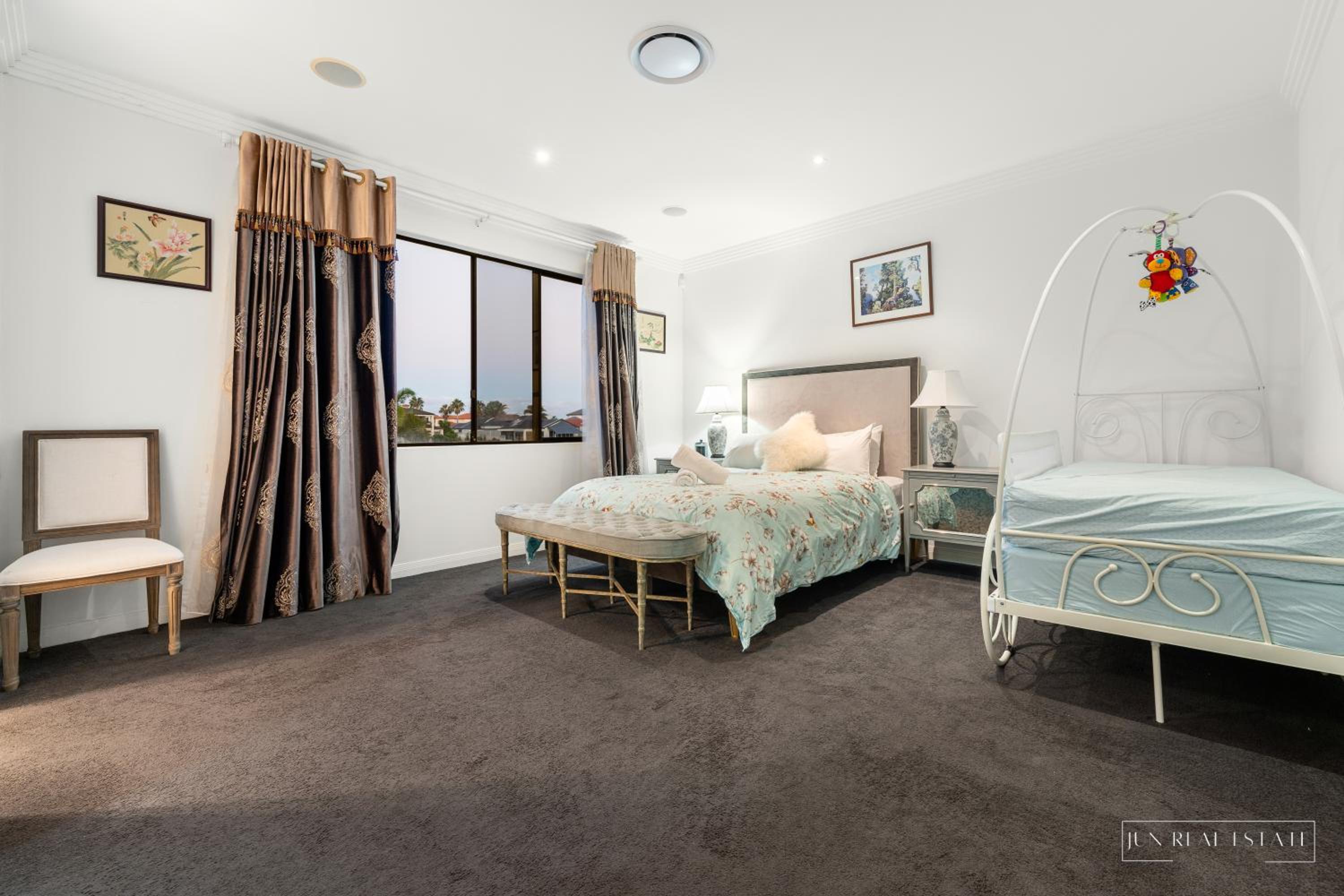 stunning prestige residence
