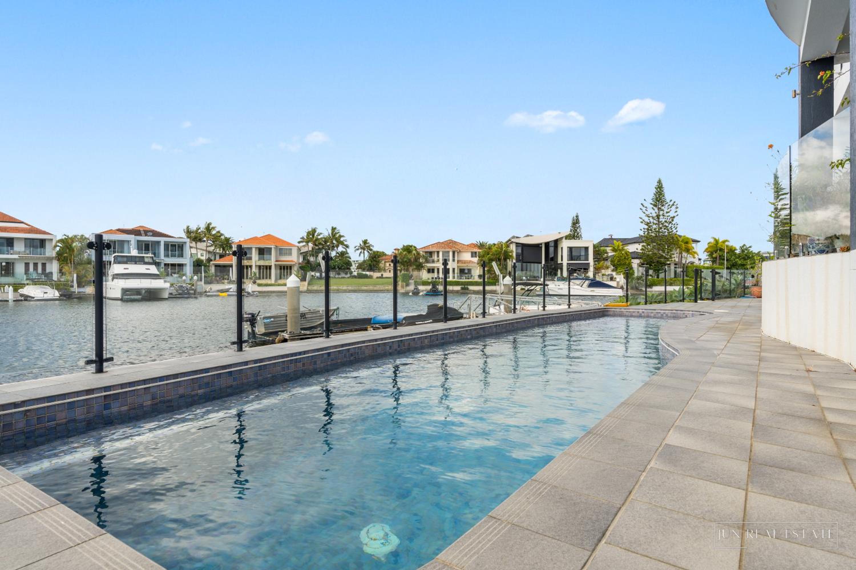 stunning prestige residence