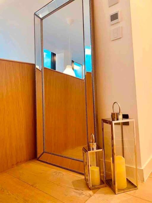 Large 3 Bed 3 Bathrooms Penthouse with terrace and City views in London