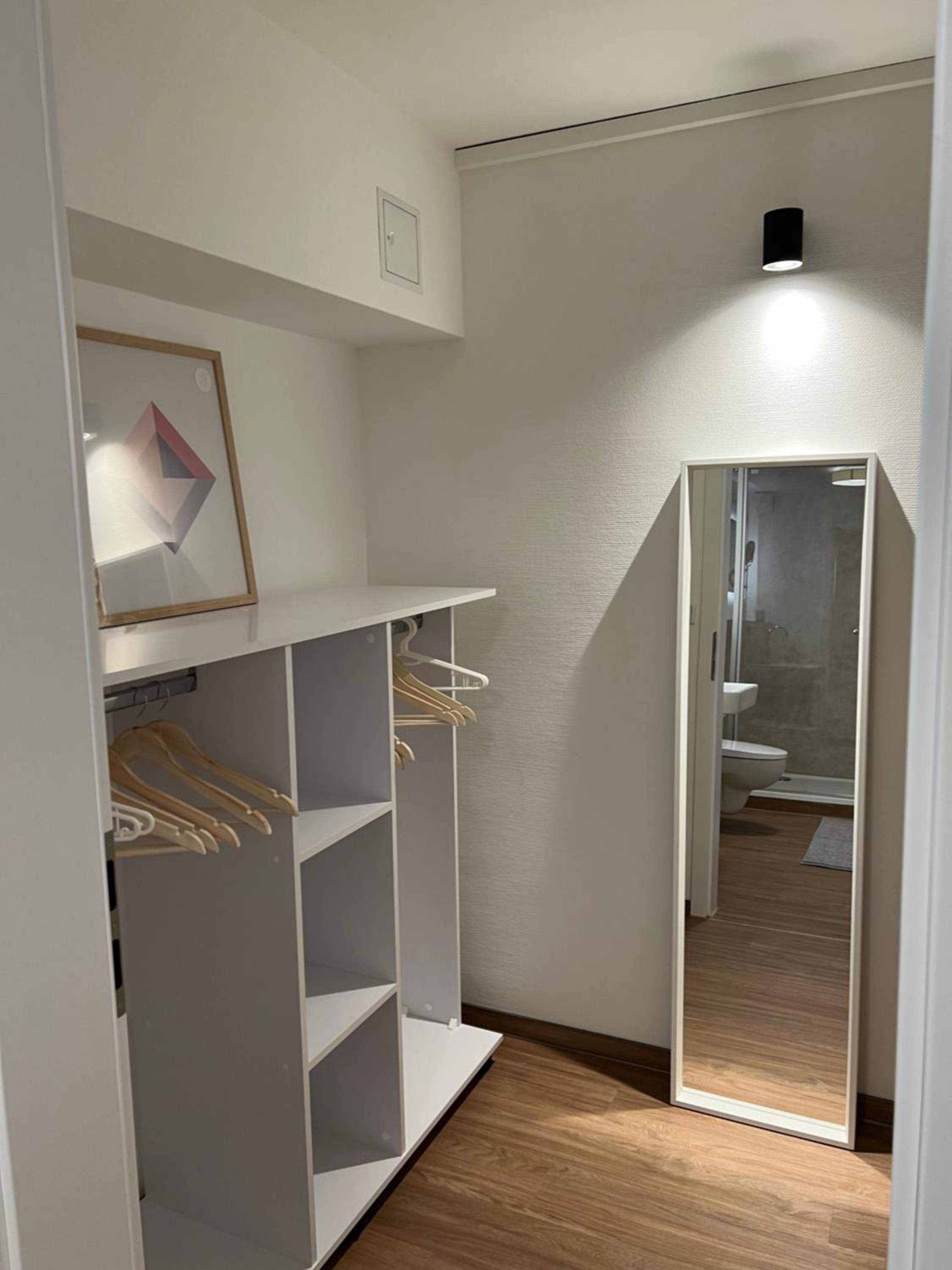 Fi-Eck Apartments
