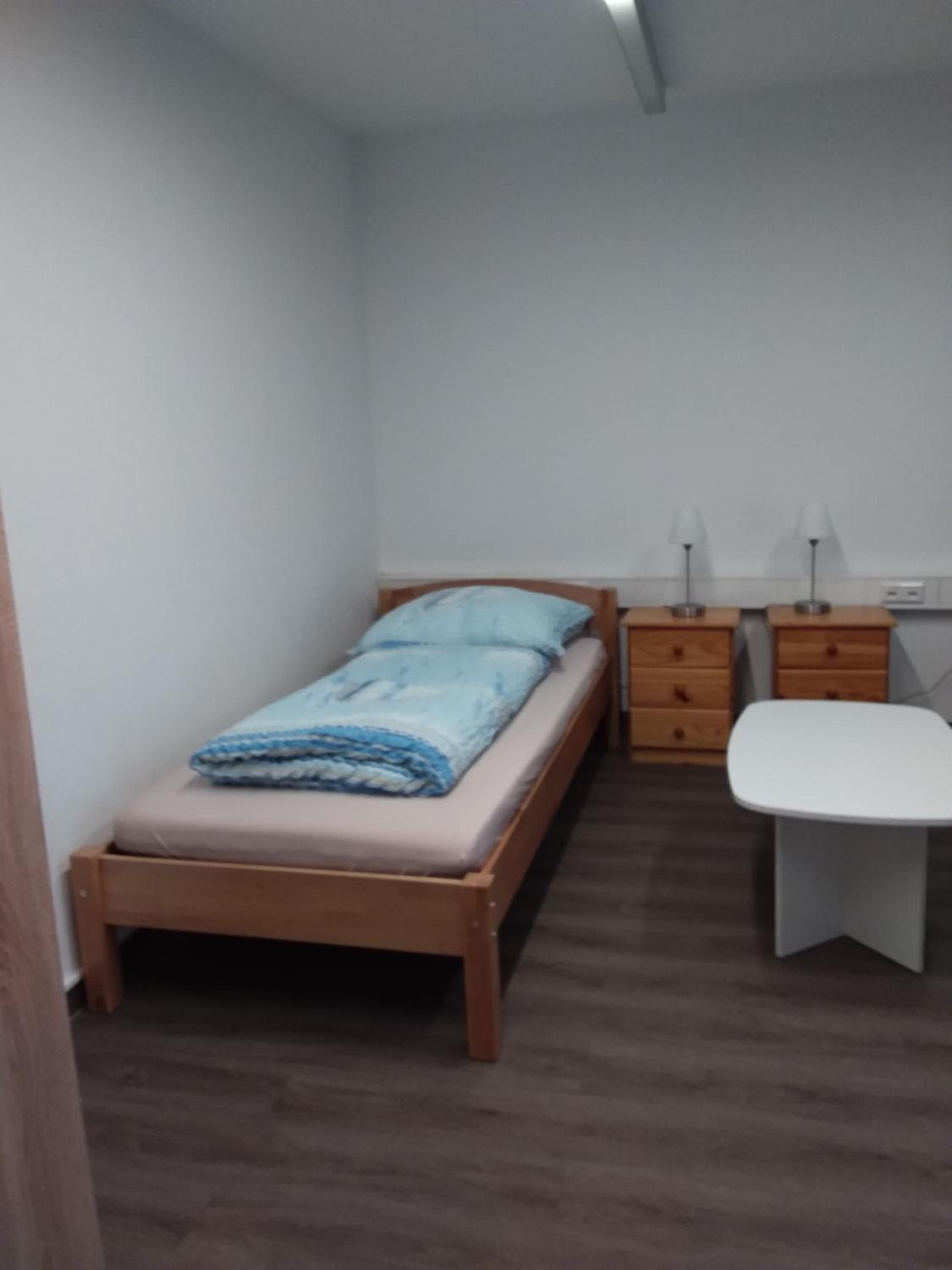 NGUYEN LE 3 Schlafzimmer, 7 Bette,Dusche, 2 WC , Küche ab 2 Übernachtungen