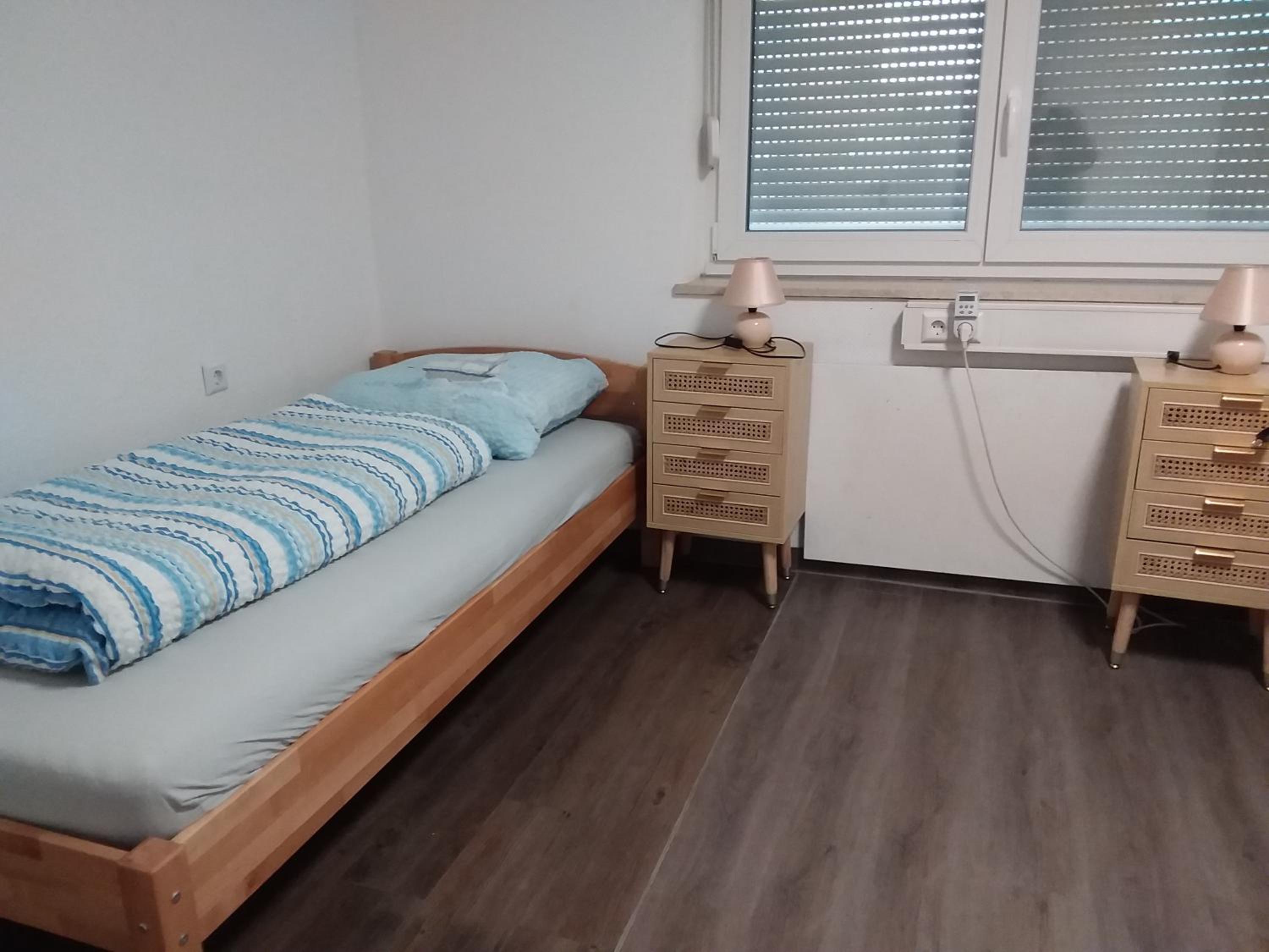 NGUYEN LE 3 Schlafzimmer, 7 Bette,Dusche, 2 WC , Küche ab 2 Übernachtungen