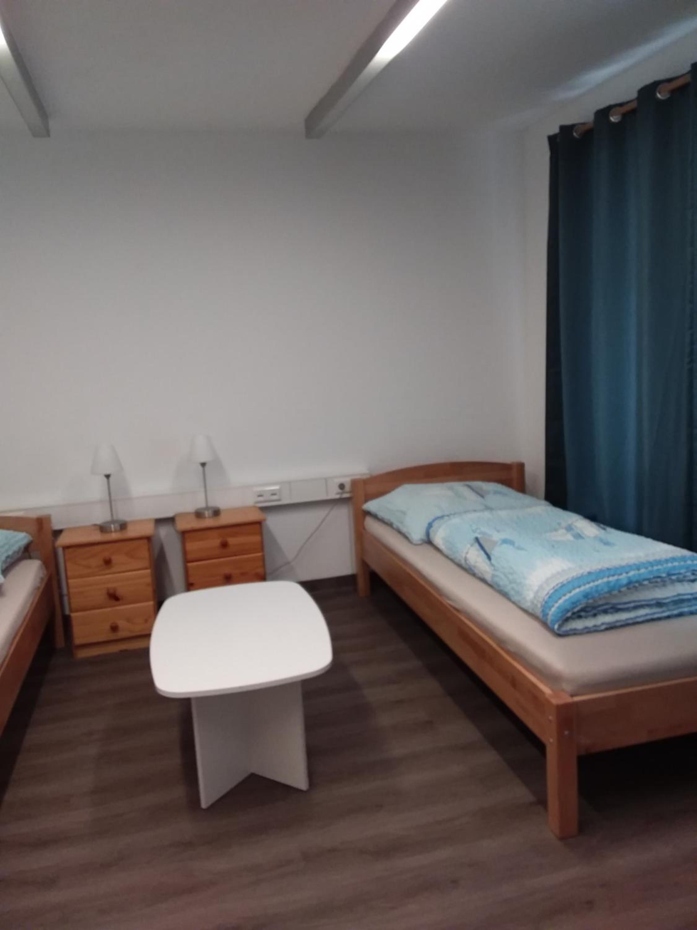 NGUYEN LE 3 Schlafzimmer, 7 Bette,Dusche, 2 WC , Küche ab 2 Übernachtungen