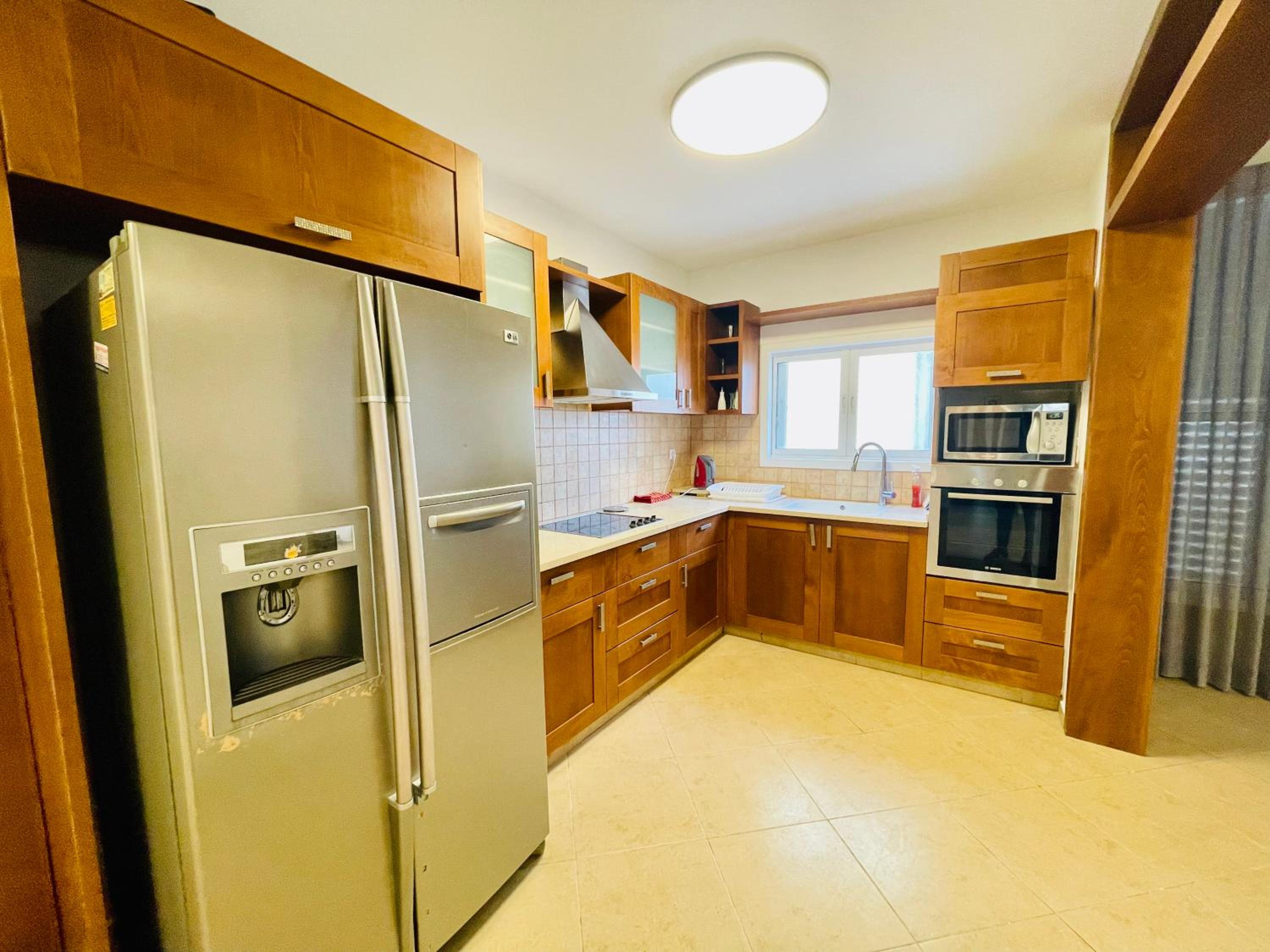 Royal Apartments on Jabotinsky Street ,Netanya view 5