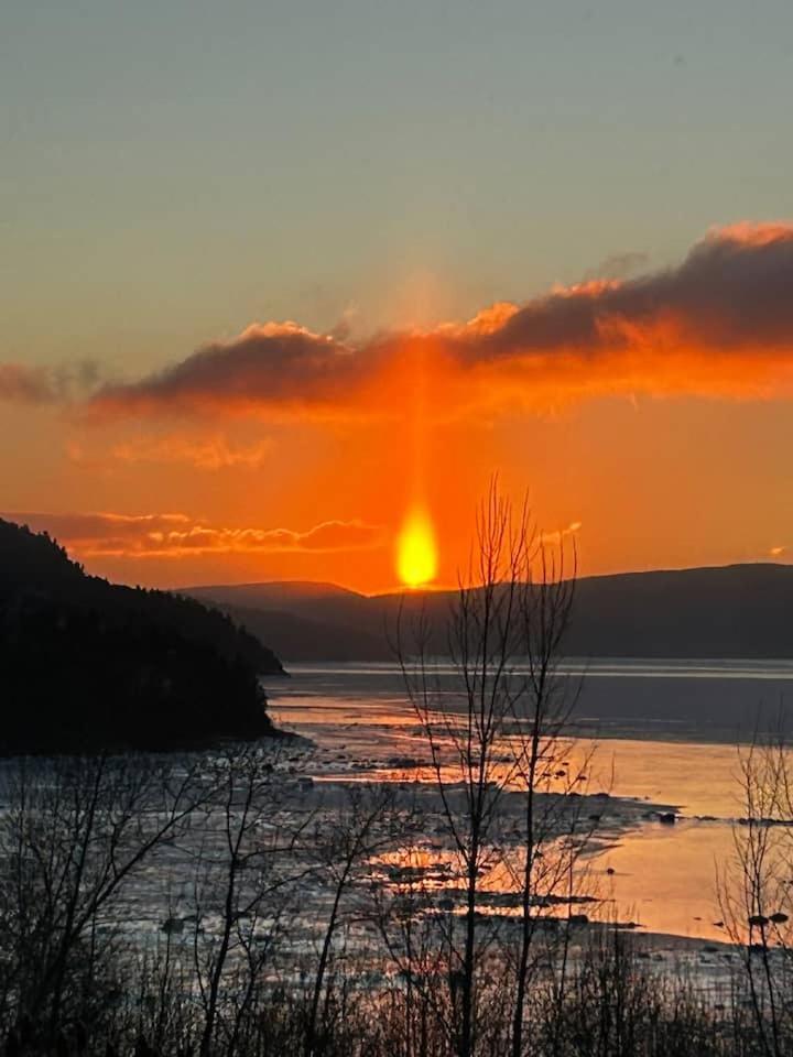 Suite 2 Flèche du fjord vue Saguenay Mont Valin