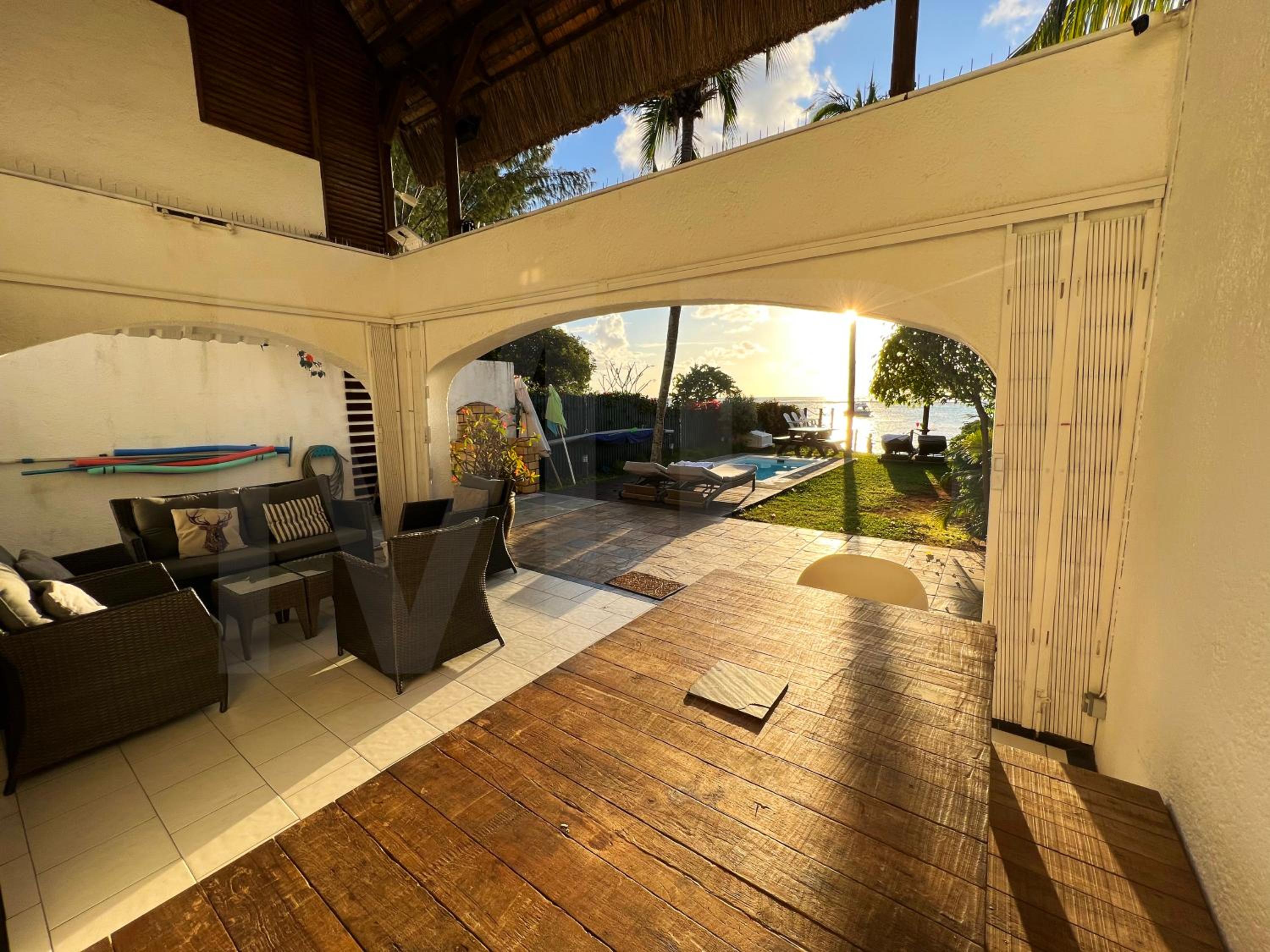Caro's Beachfront