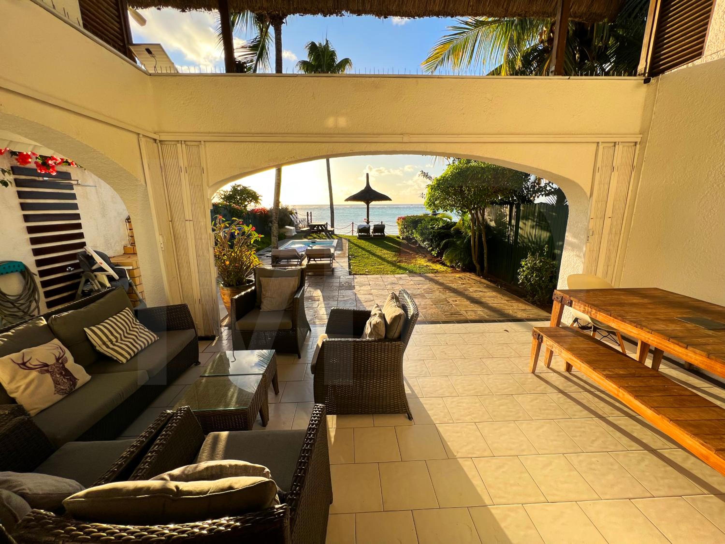 Caro's Beachfront