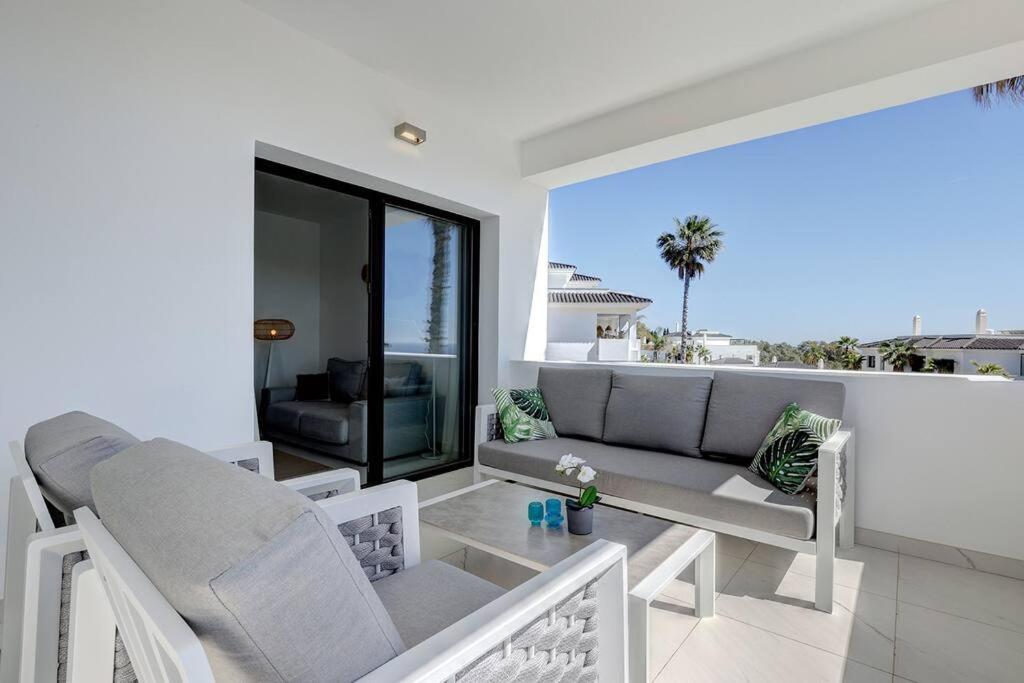 2 Bed Apartment at Estepona Hills with great Sea Views! view 4