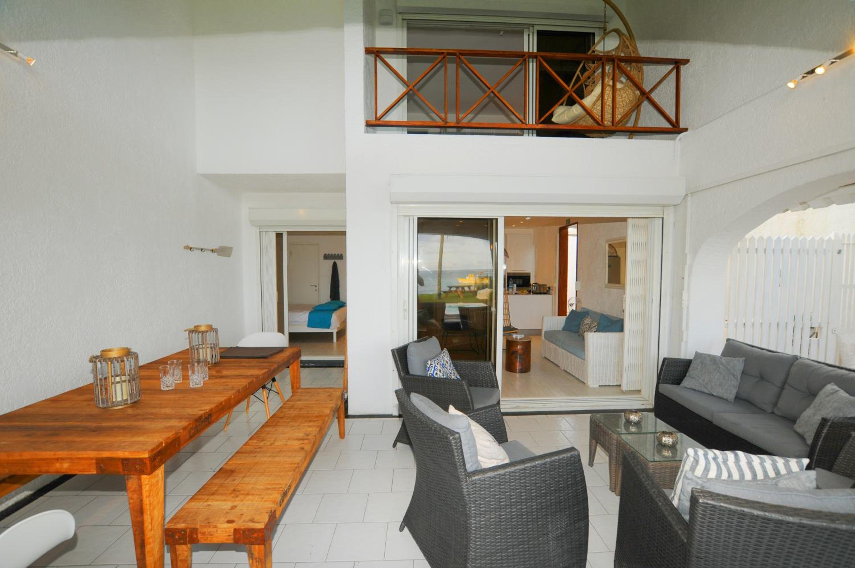 Caro's Beachfront