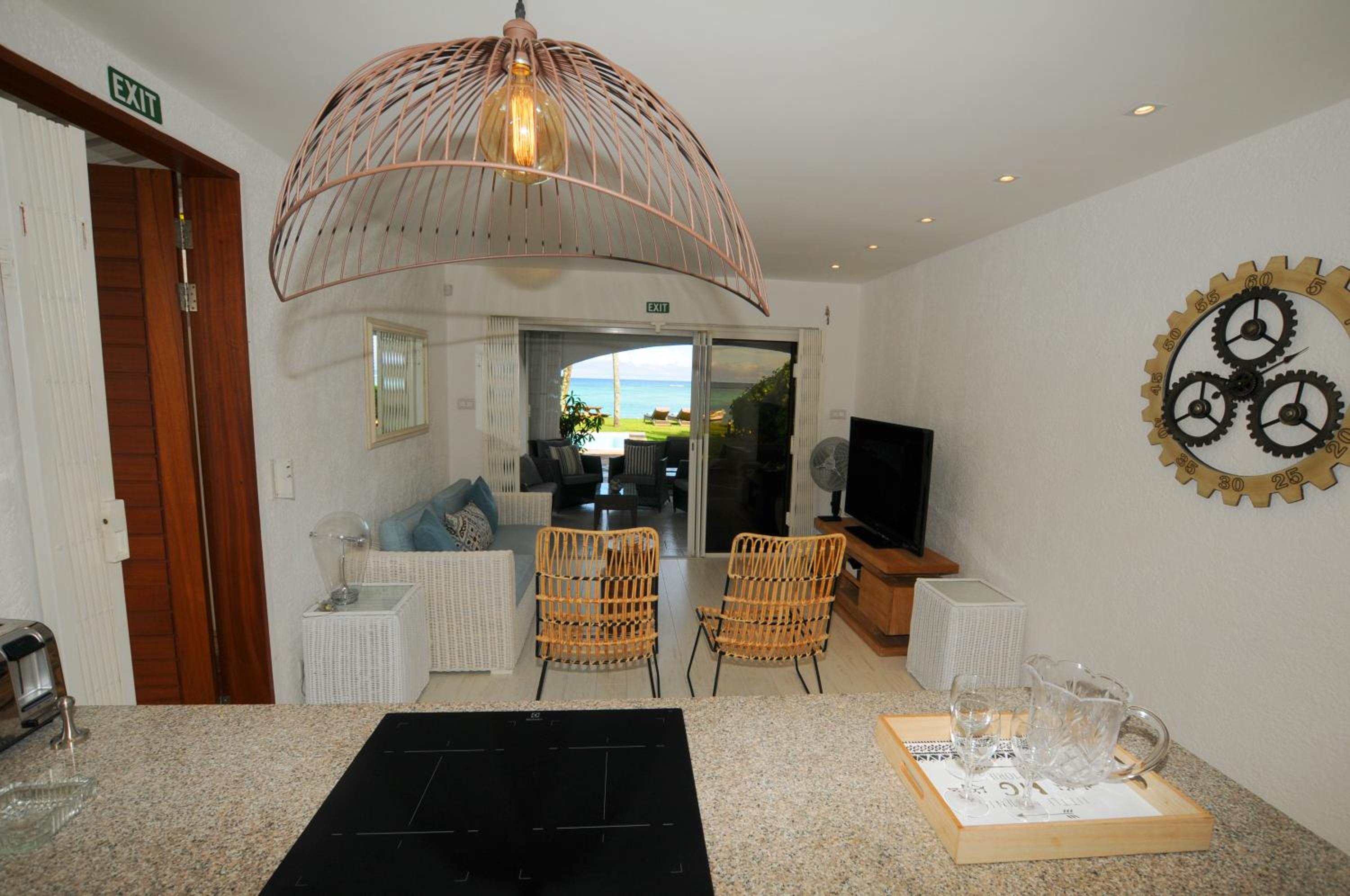 Caro's Beachfront