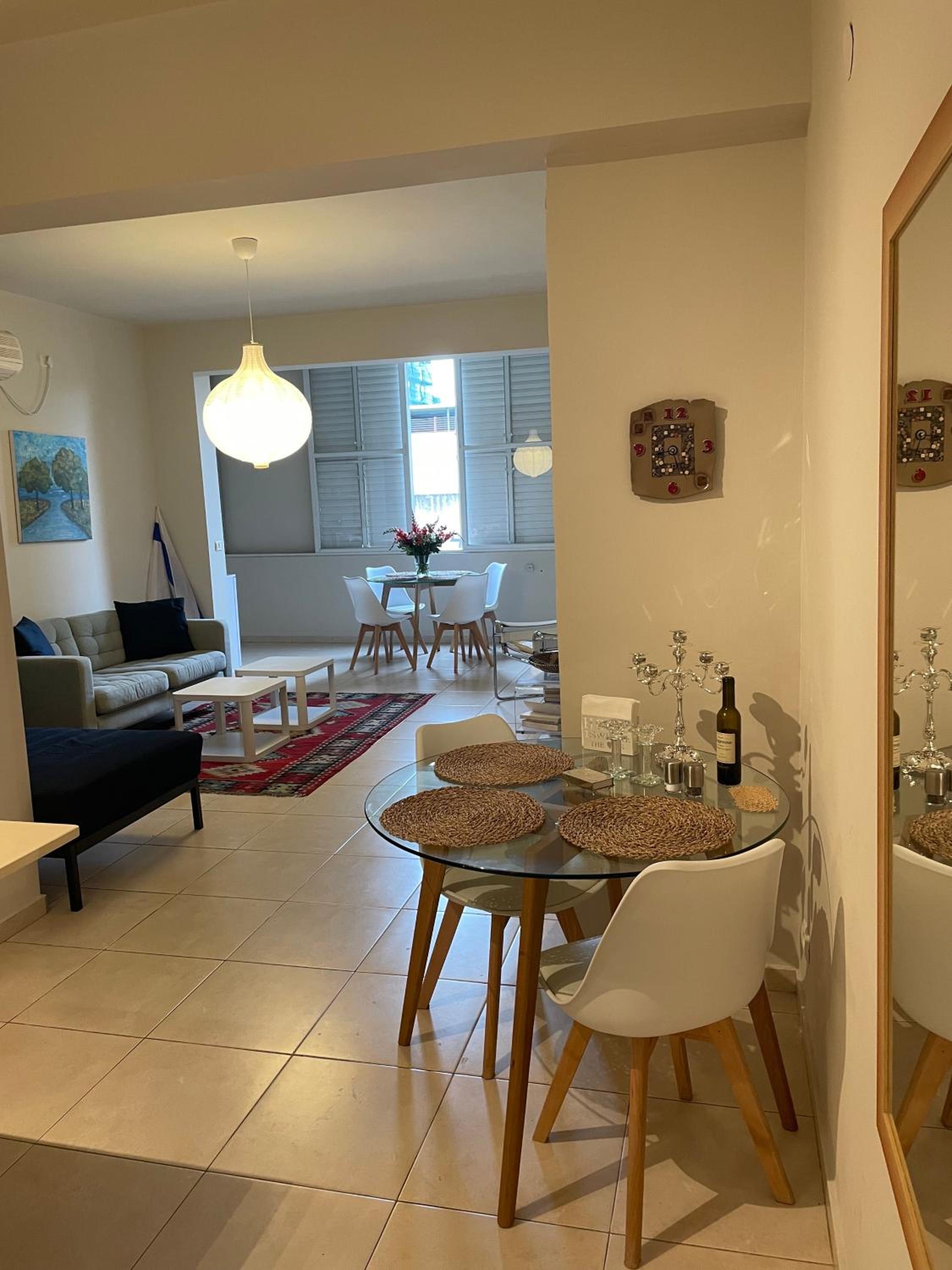 charming tlv two bedroom view 3