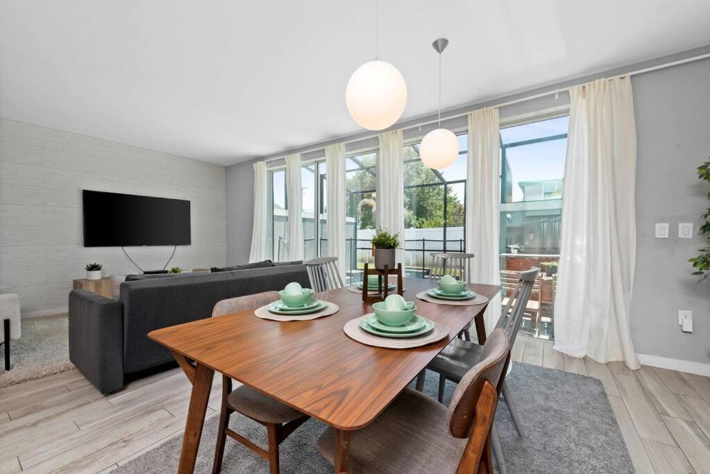 Moradda Luxury Home Themed rooms and Game Room 00 view 3
