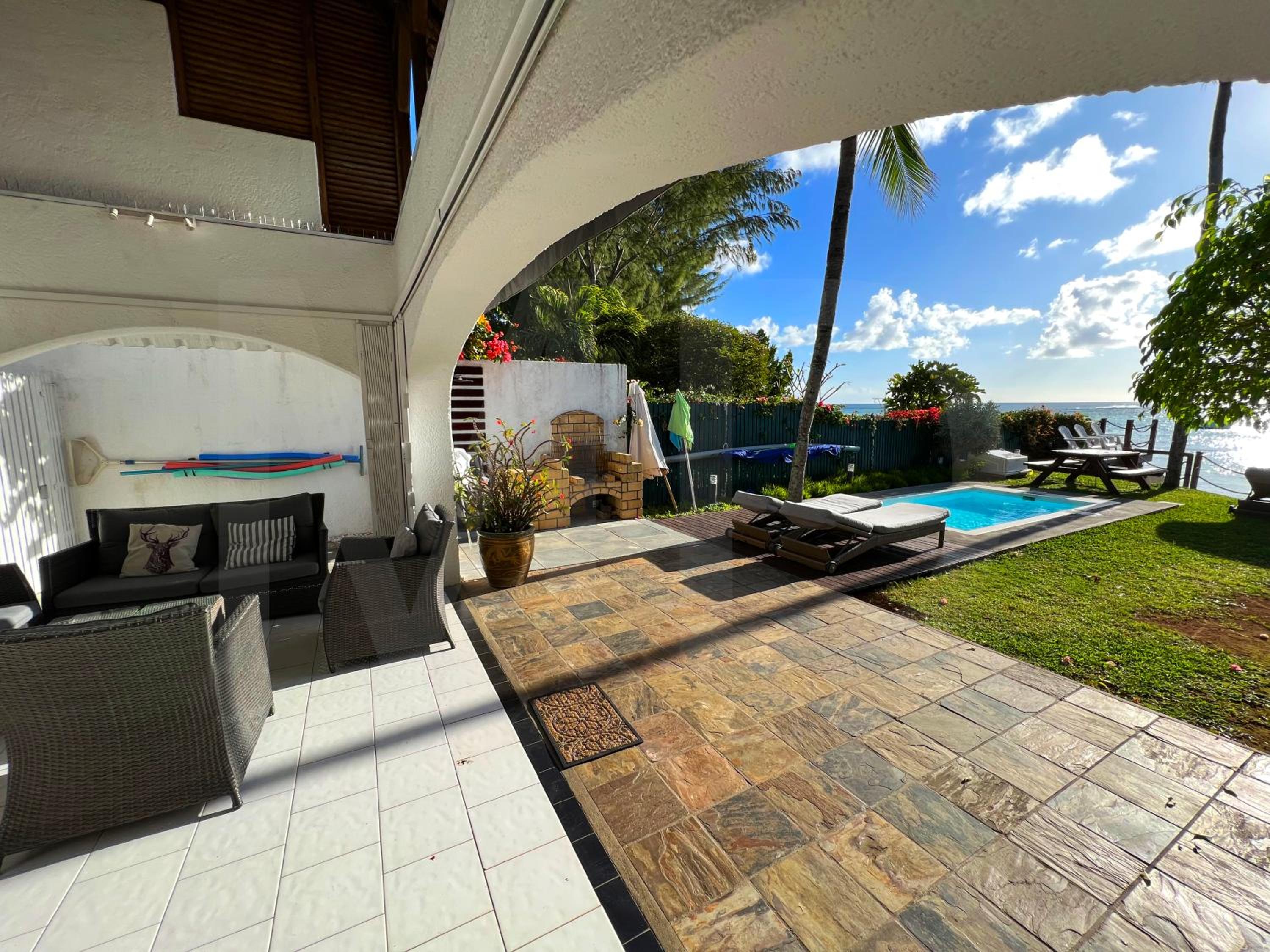 Caro's Beachfront