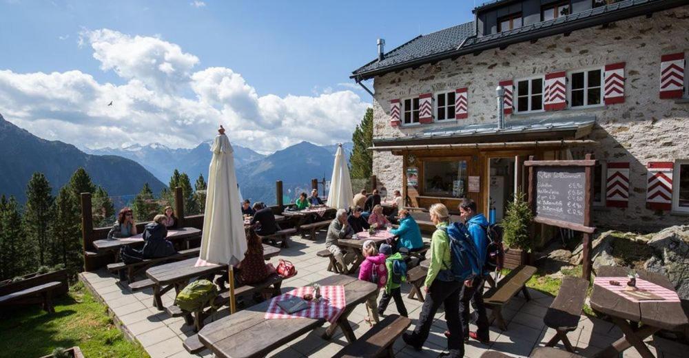 ROCHUS APPARTEMENTS view 2