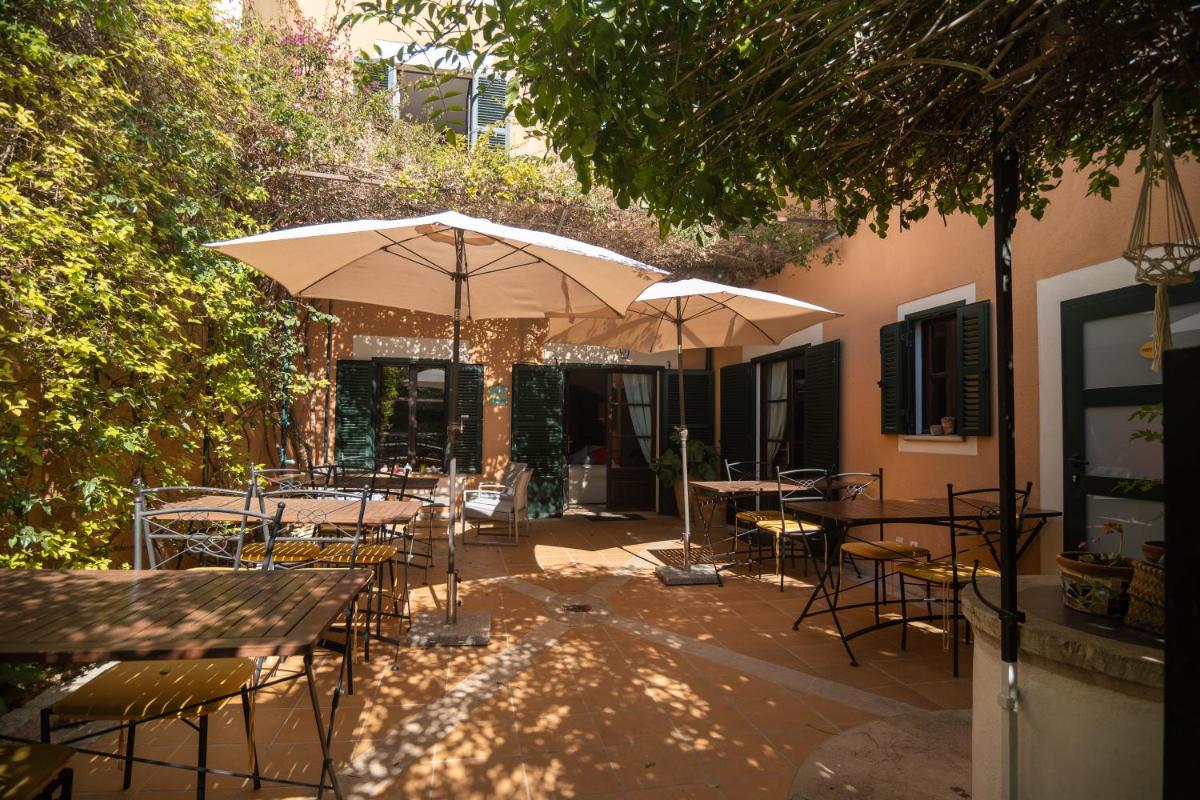 outdoor BBQ area