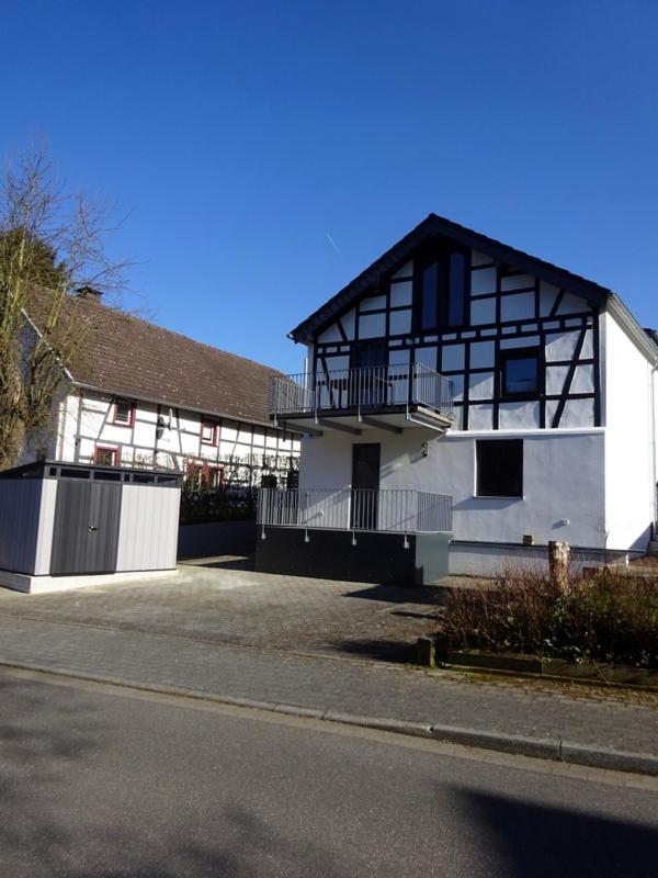 Exklusive, kernsanierte Ferienwohnung am Rursee