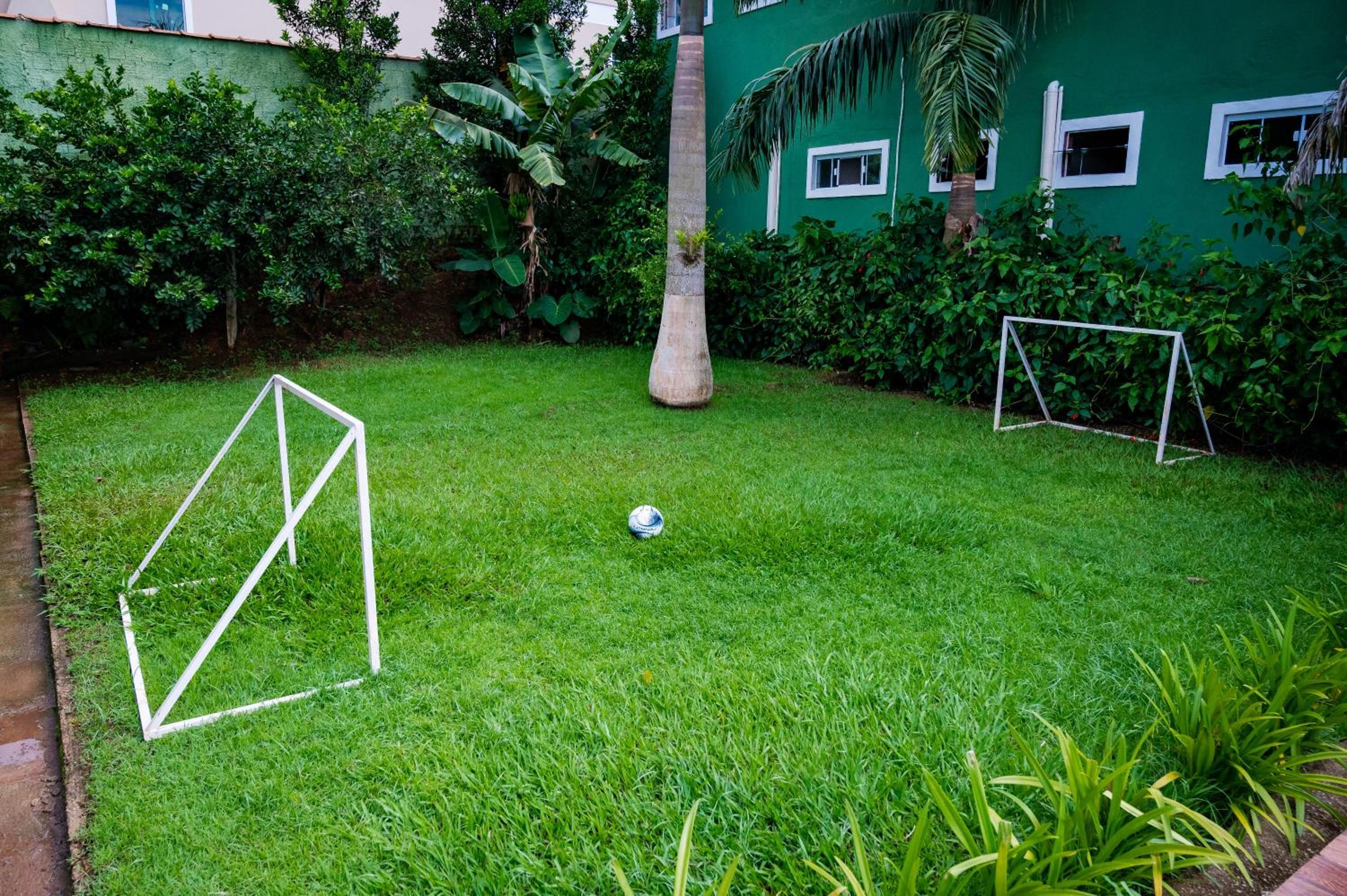 Casa familiar com piscina Penedo RJ