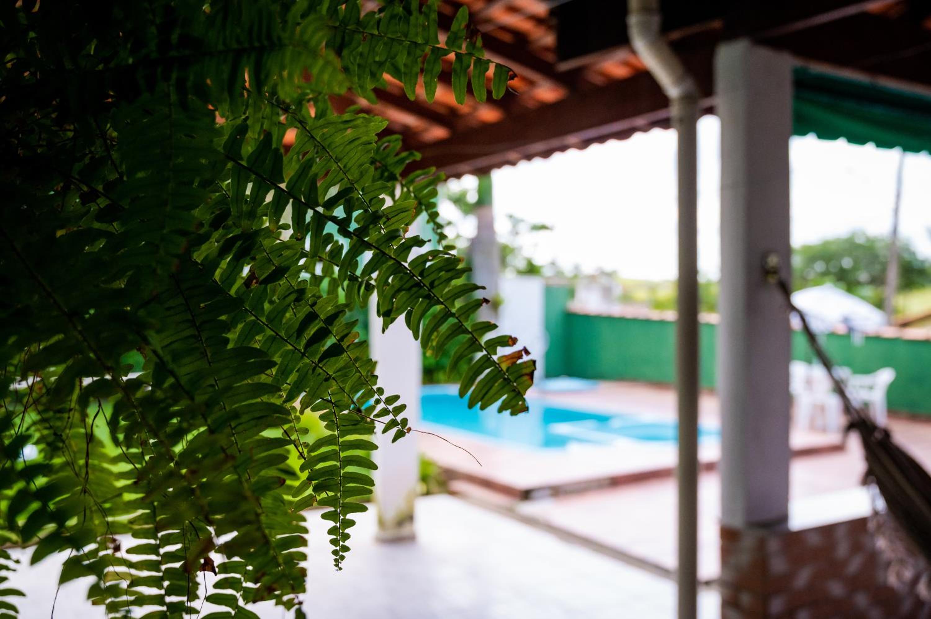 Casa familiar com piscina Penedo RJ