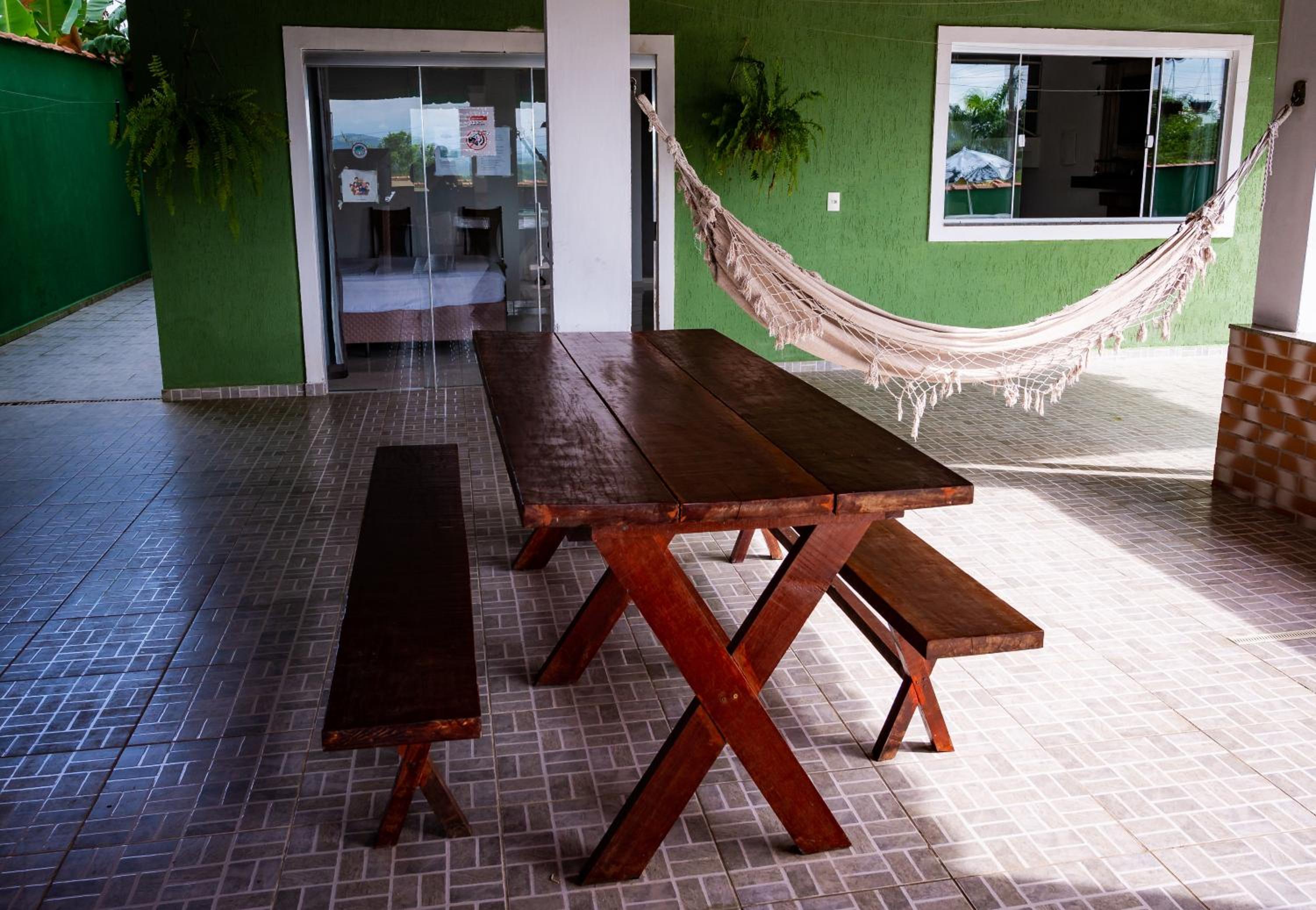 Casa familiar com piscina Penedo RJ
