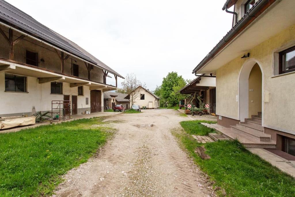 Farmhouse Apartment Happy Cow