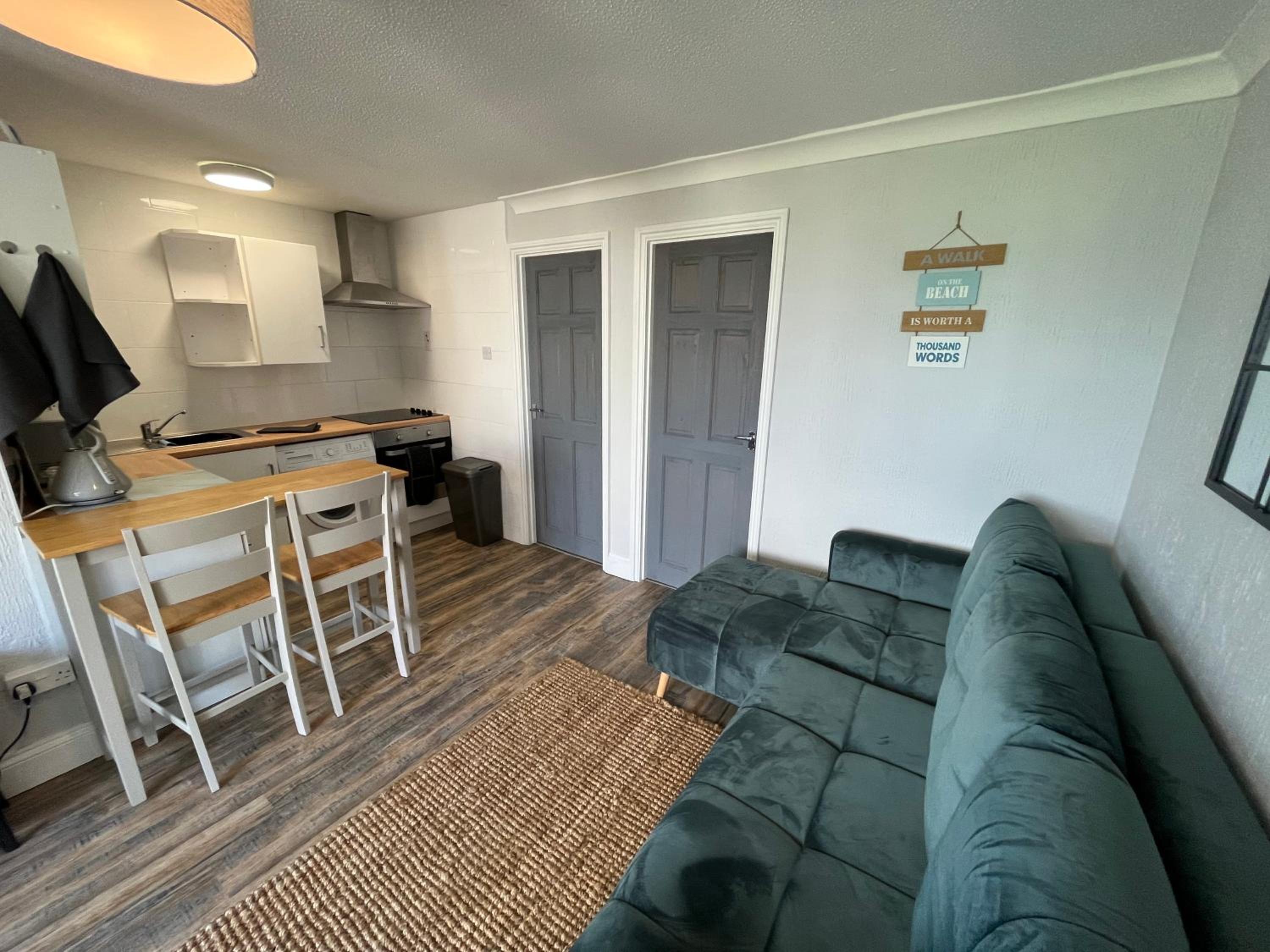 88, Two bed Chalet on Belle Aire Holiday Park - sleeps 5, pet friendly, bed linen and towels included plus onsite entertainment available