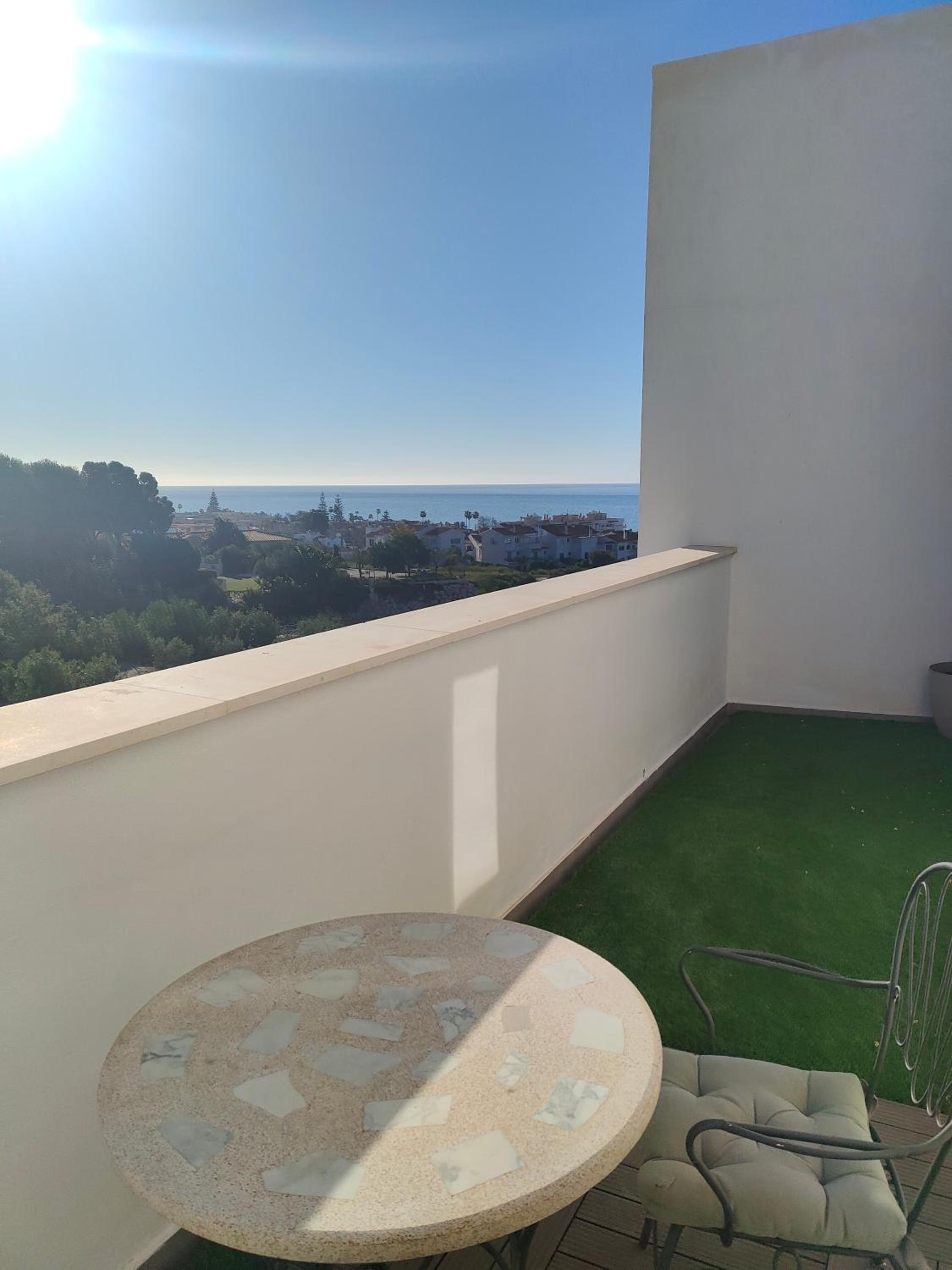 Atico con piscina, golf, vistas al mar view 4