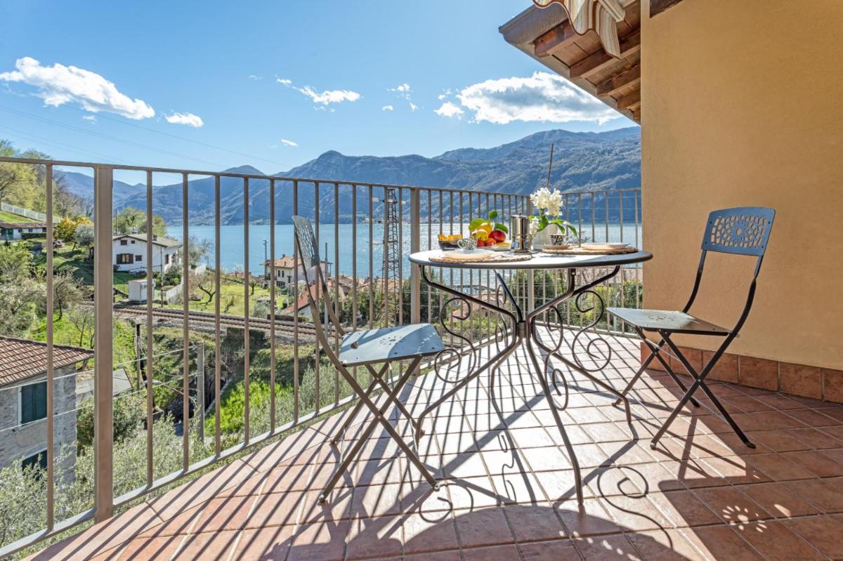 Mansarda Sole e lago view 4